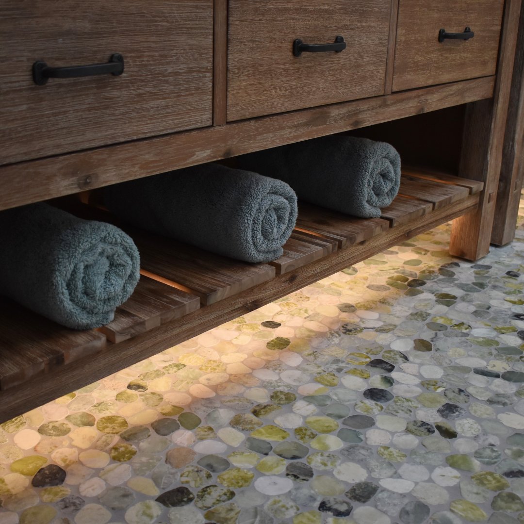 Welcome to the Hygia Coastal Retreat 🌊✨ ⁠
⁠
We focused on creating a functional space with a coastal spa vibe. The natural wood tones and soft lighting bring a warm, serene feel, while custom storage keeps things organized and clean.⁠
⁠
&mdash;&mdas