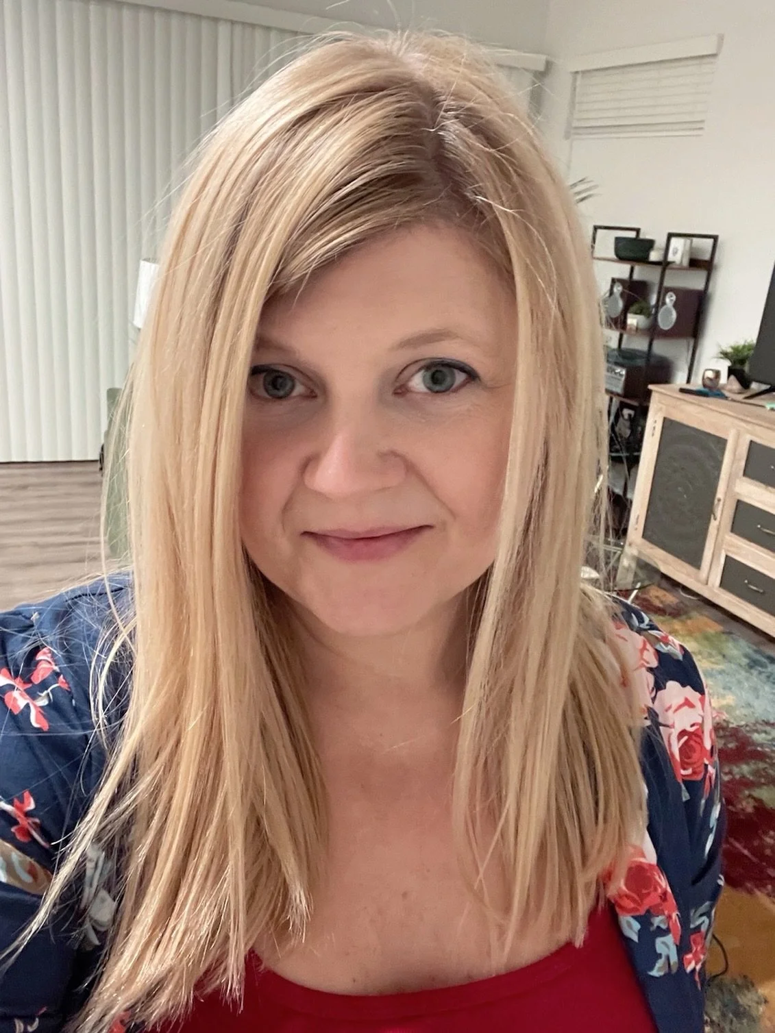 Got my haircut yesterday, and it&rsquo;s feeling so much healthier! 

High levels of lead, mercury, and barium in my system caused my hair to start falling out and breaking off in large chunks a couple years back. It&rsquo;s been a long haul to get i