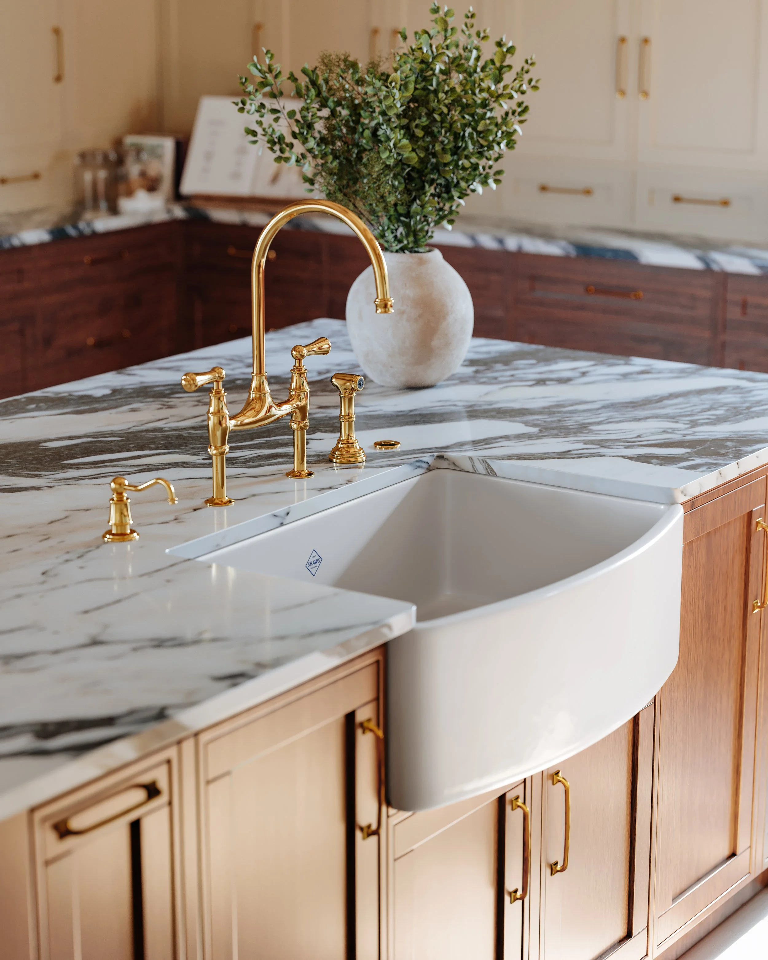 THE-HOUSE-OF-ROHL_KICHEN_Georgian Era_WaterSide.jpg