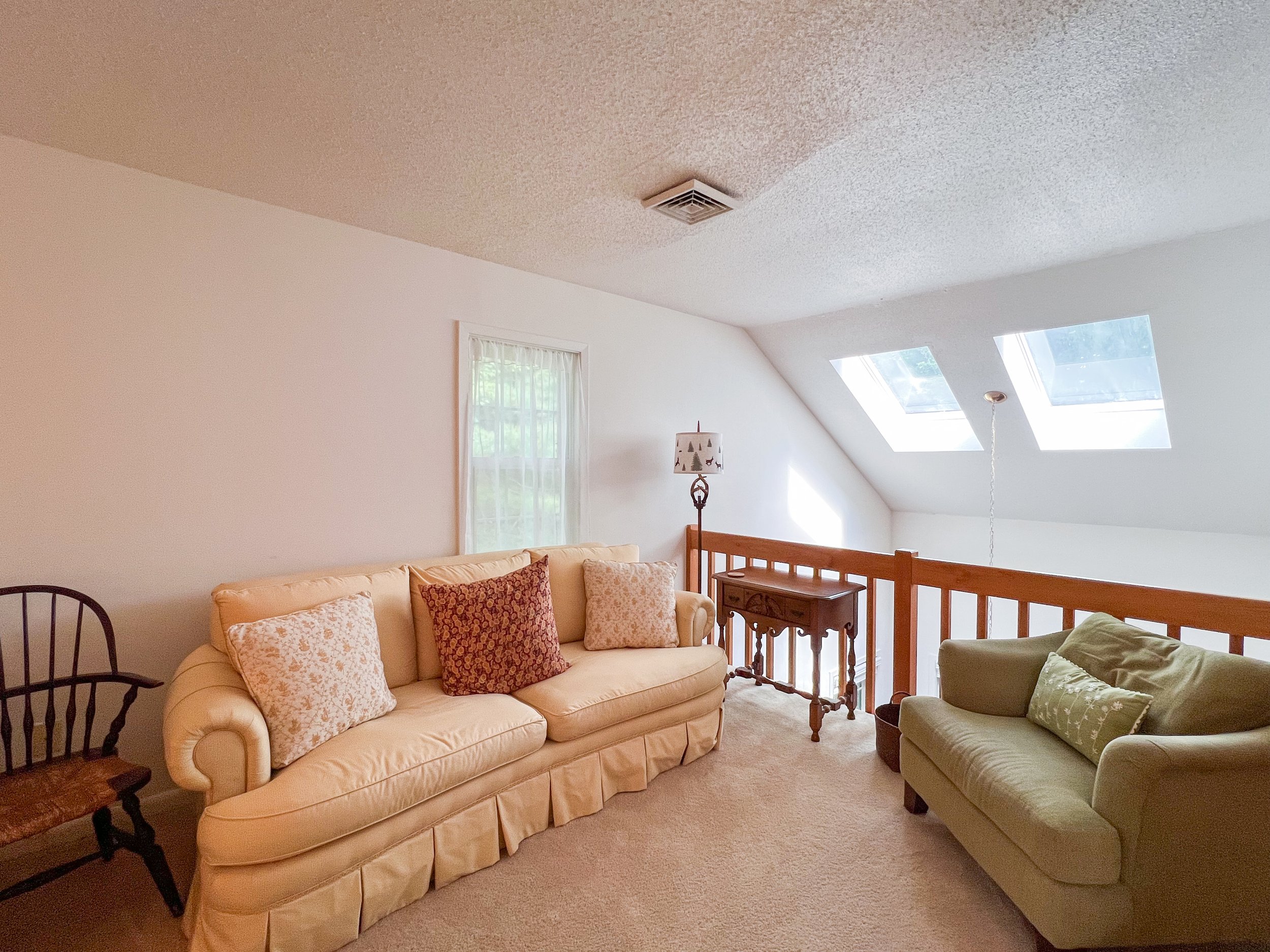 2nd floor loft area