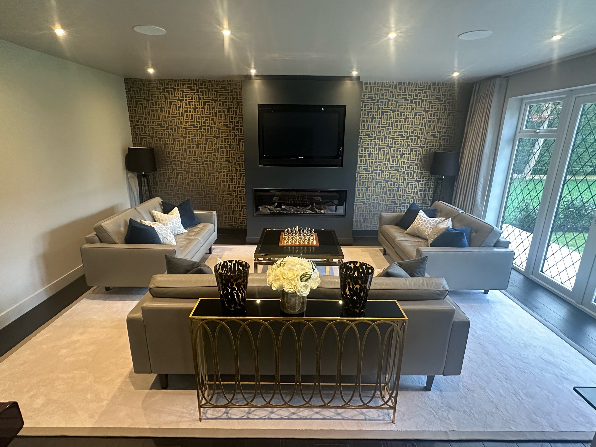 Cheshire Silk Rug by The Luxury Rug Company
