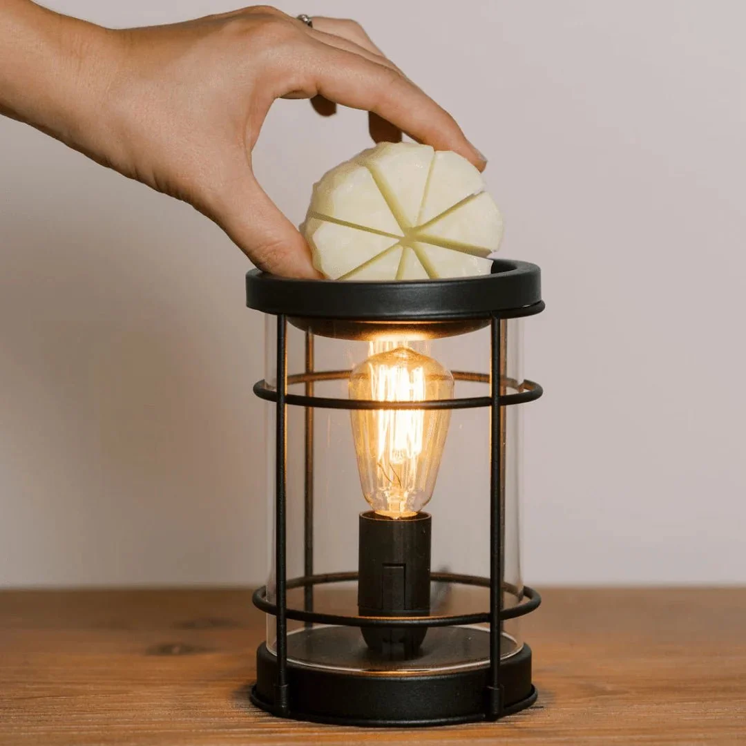 CANDLEBERRY- BLACK EDISON BULB TART WARMER