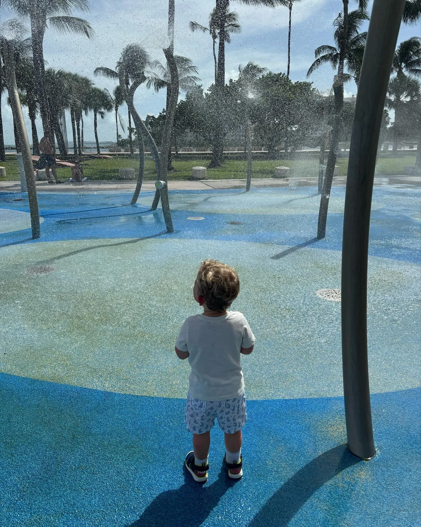 👁️ Parenting a Projector 👁️

In my own family I am a Sacral Generator parenting an Emotional Projector. I love playing around with that knowledge when it comes to my son. Yesterday we went to a new splash pad. Many of the other kids were running ri