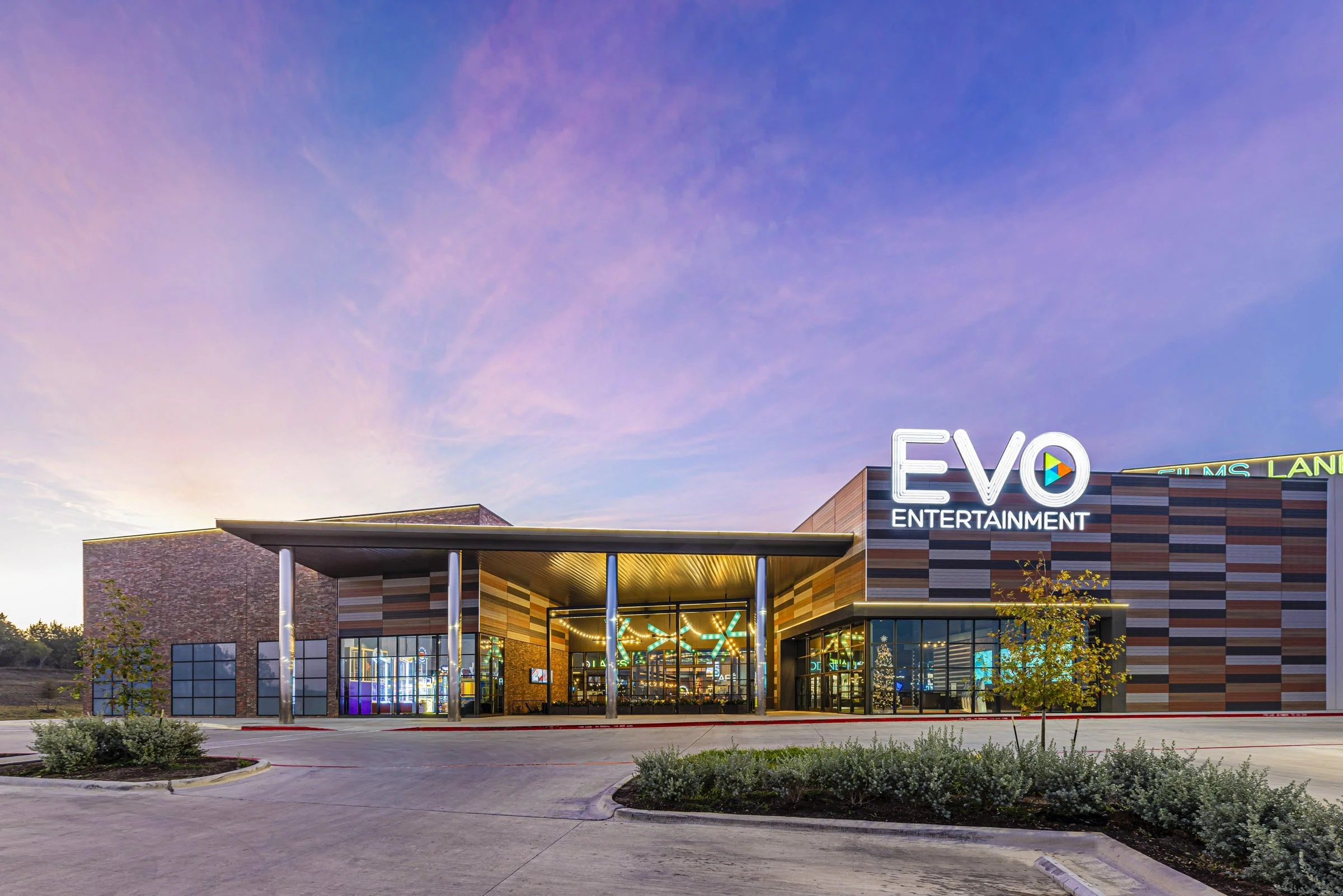 Evo Entertainment_8102101_sky_web_visid.jpg