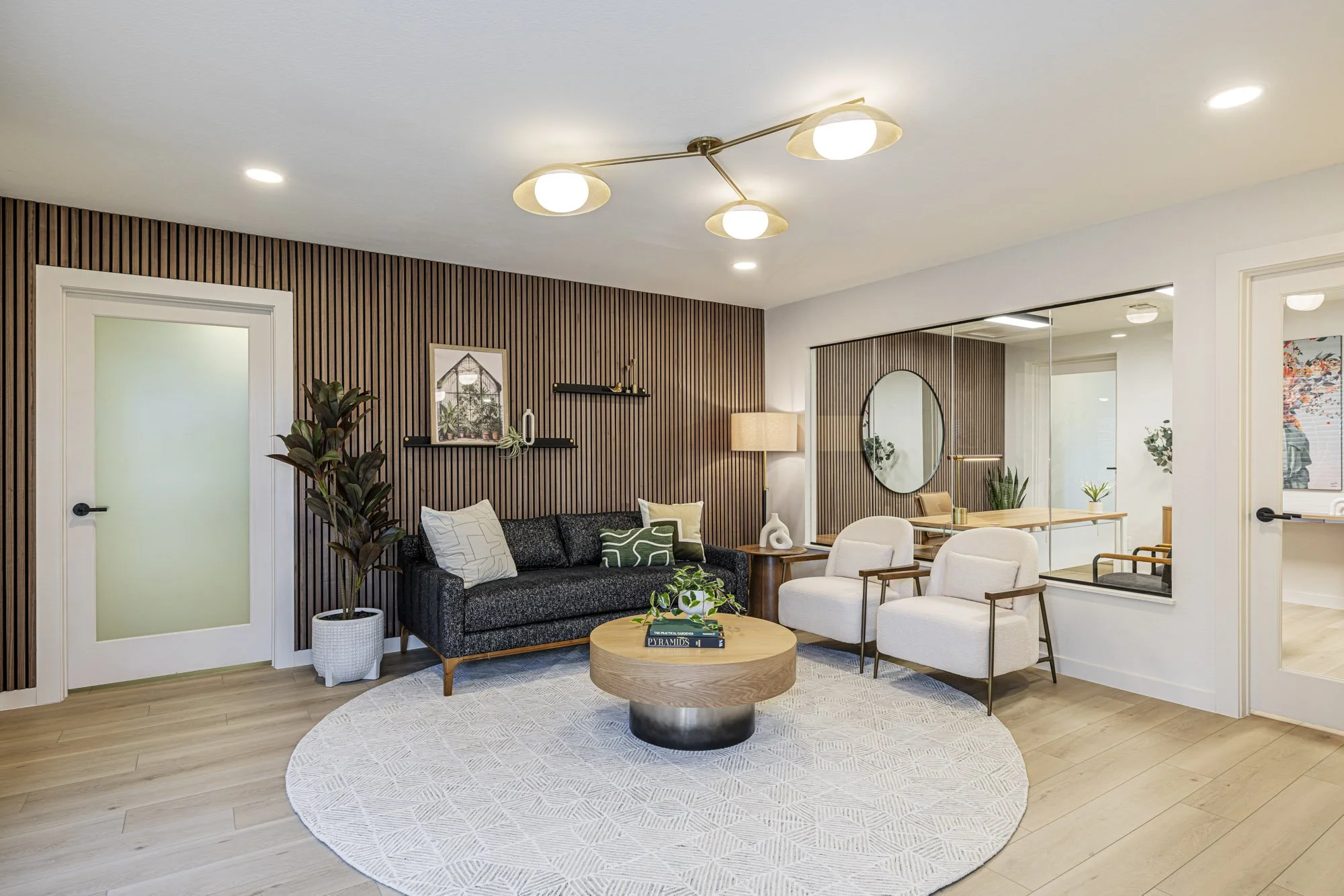 Lana Apartment Homes