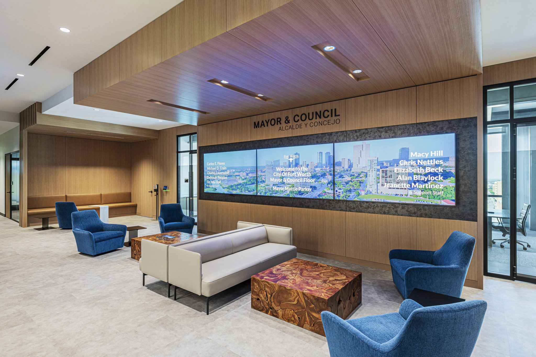 FW City Hall_0P1A9039_web_visid.jpg