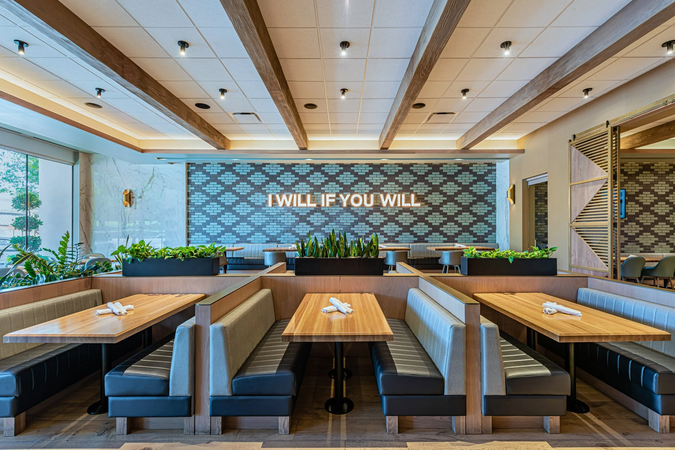 Moxie's Southlake_8101702_web_visid.jpg