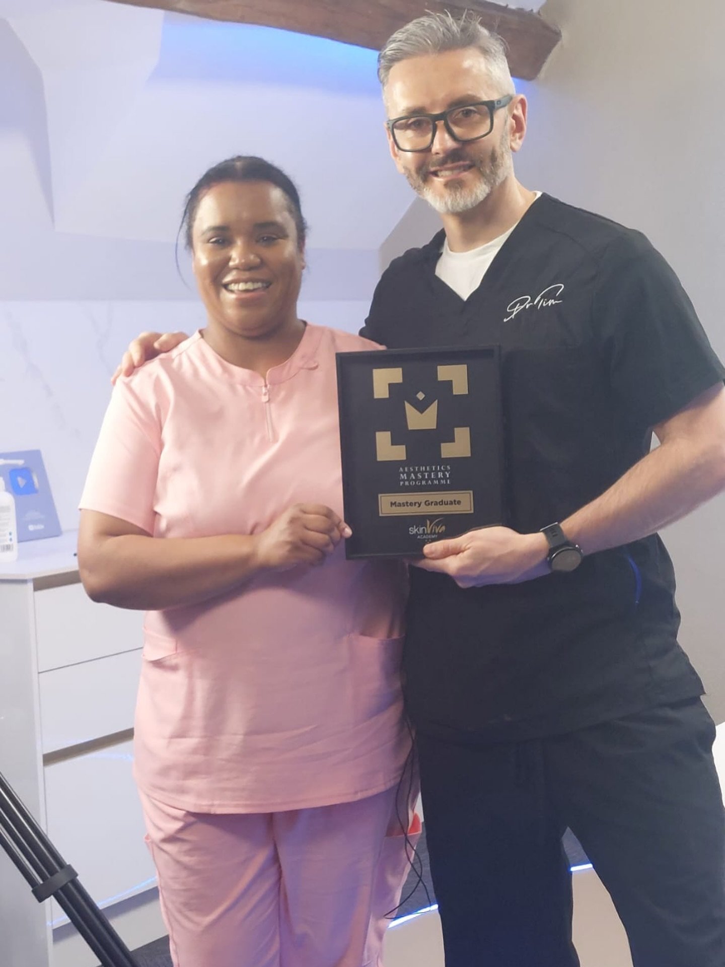 I am so proud to have completed and become a graduate of the mastery in aesthetics course. 

Such a wonderful time last week with @drtimpearce and team.  I have really enjoyed my mastery training which has been challenging, amazing, and extended my l