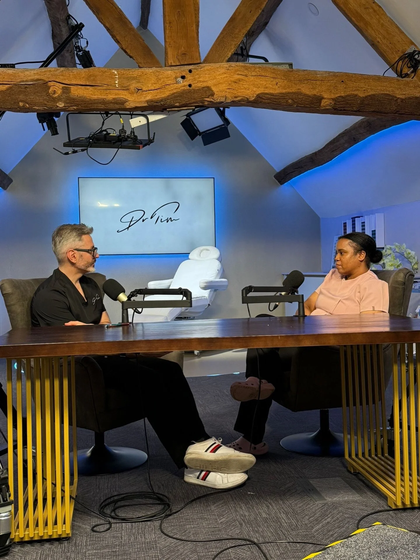 So special and honoured that @drtimpearce invited me to be part of his podcast - such a lovely experience. 

Excited to share snippets soon!!