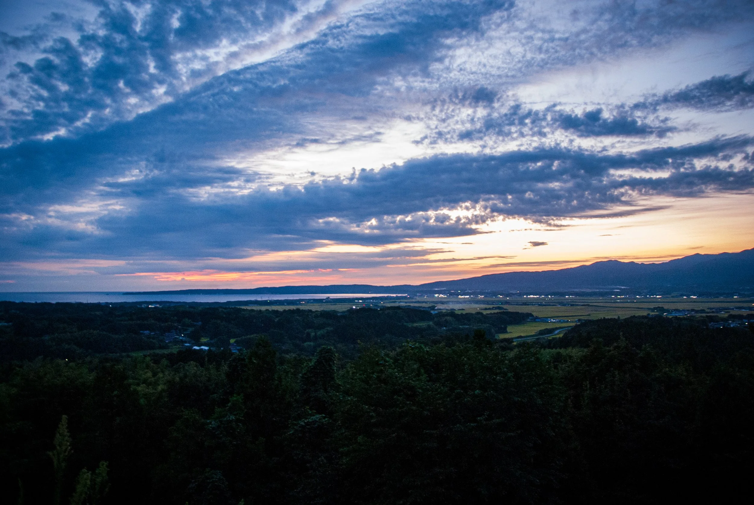 ドンデンからの夕日 (12).jpg