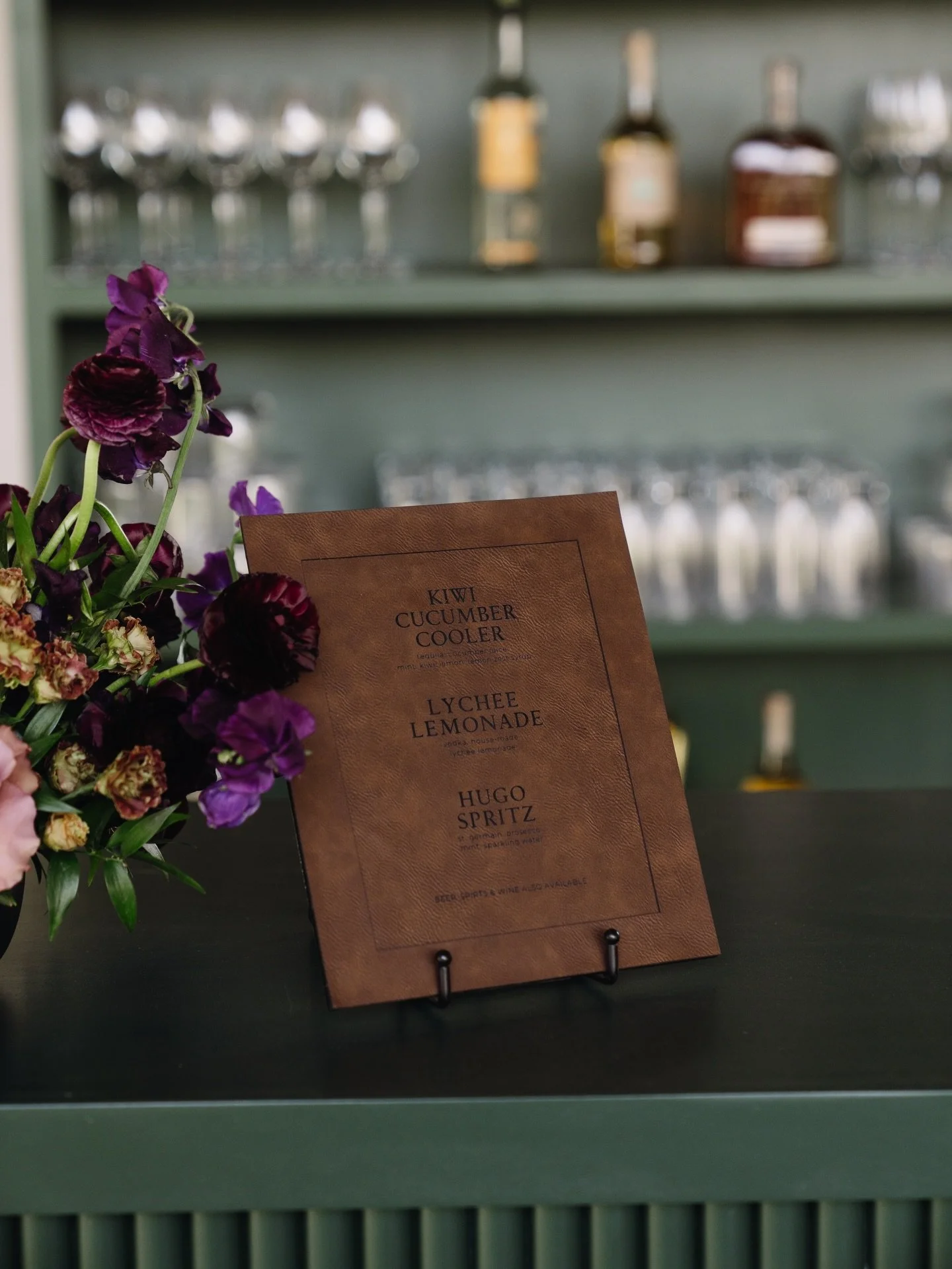 Rehearsal dinner among the stables 

Venue: @cavalloranch
Catering: @24carrotscatering
Bar: @sipsipmobilebar
Planning &amp; Design: @fetelledesigns
Photographer: @emmakayphotography_
Videographer: @mckennaelsner.films
Content Creator: @cupidcontentco