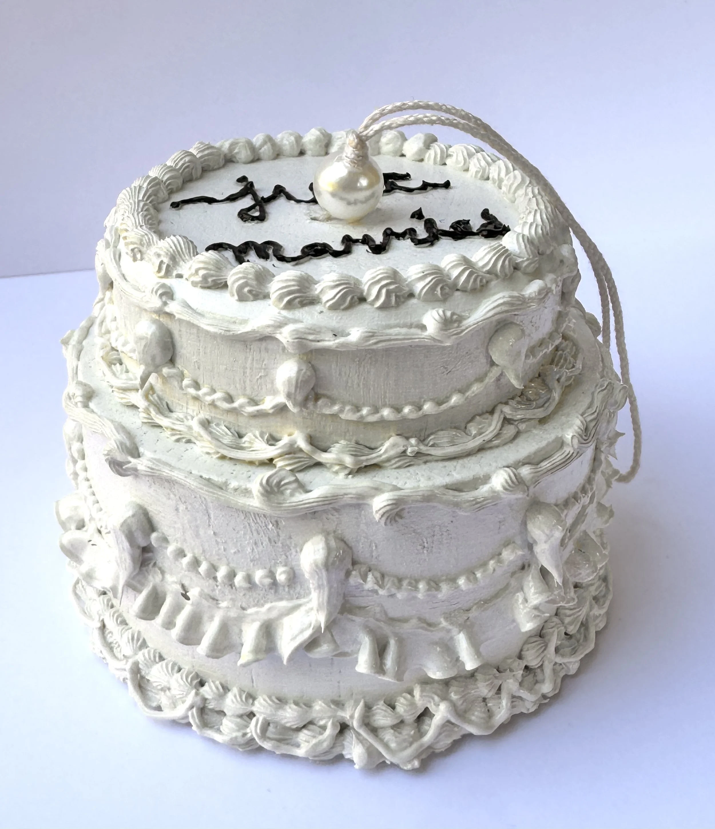 Custom Wedding Cake Ornament -2026 3"x4"