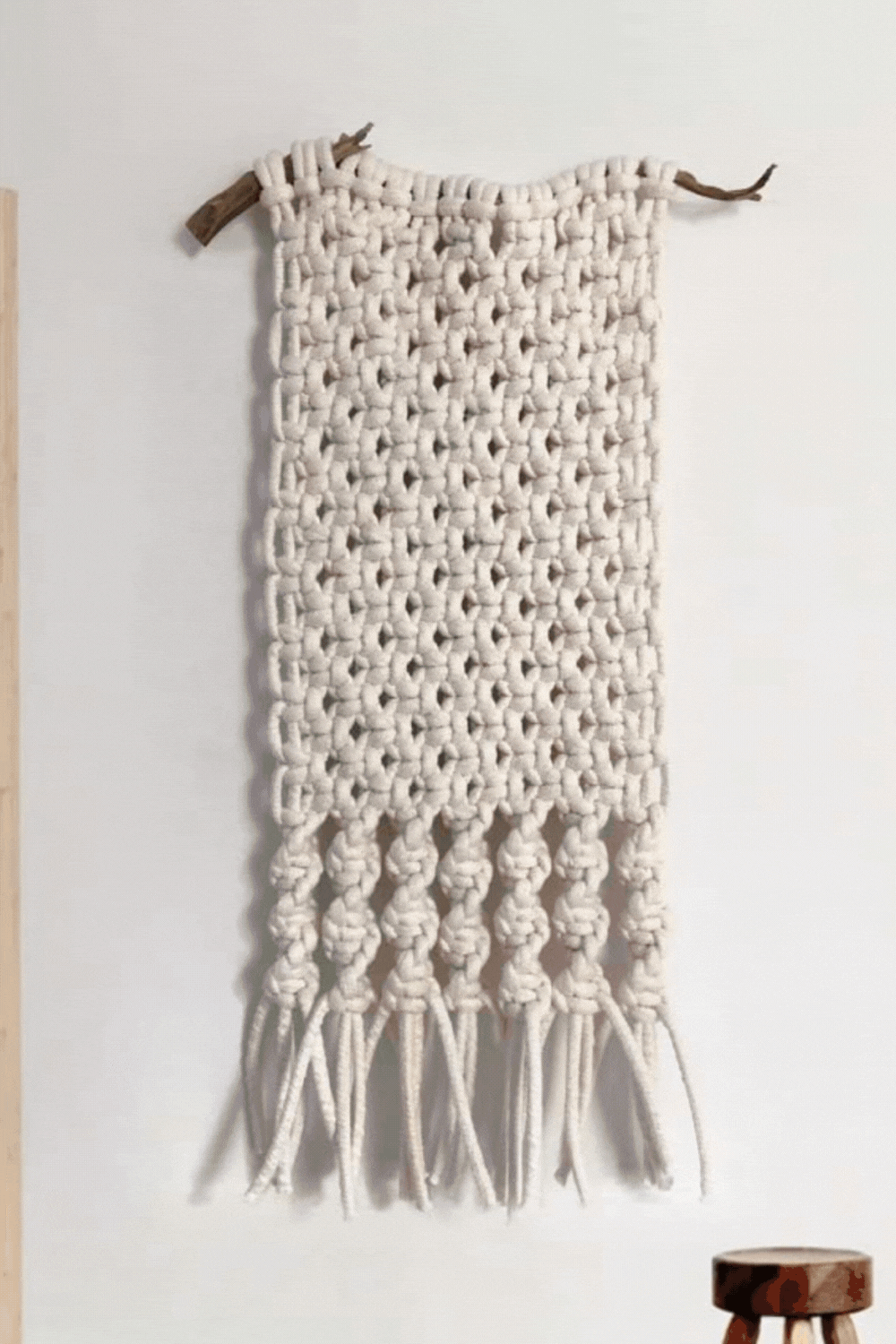 MacroMacrame_WhiteDriftwoodWallHanging.gif