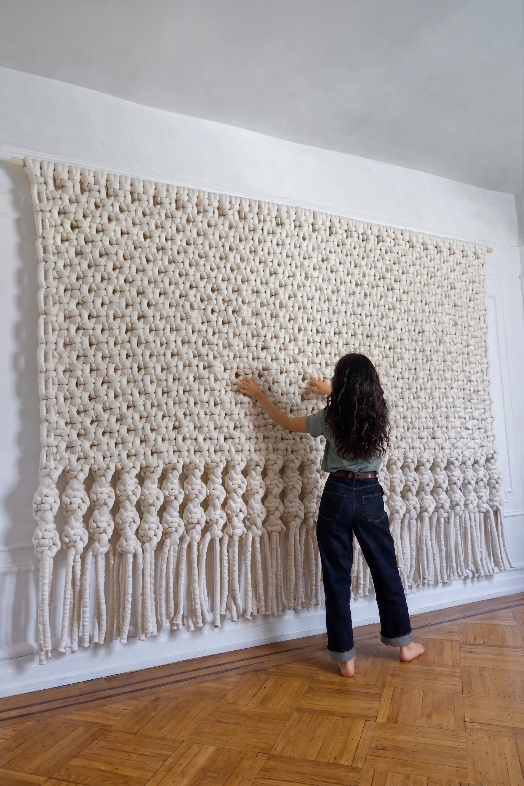 10FTx7FT-Wall-Hanging-White-Yarn-Rope-Large.jpg
