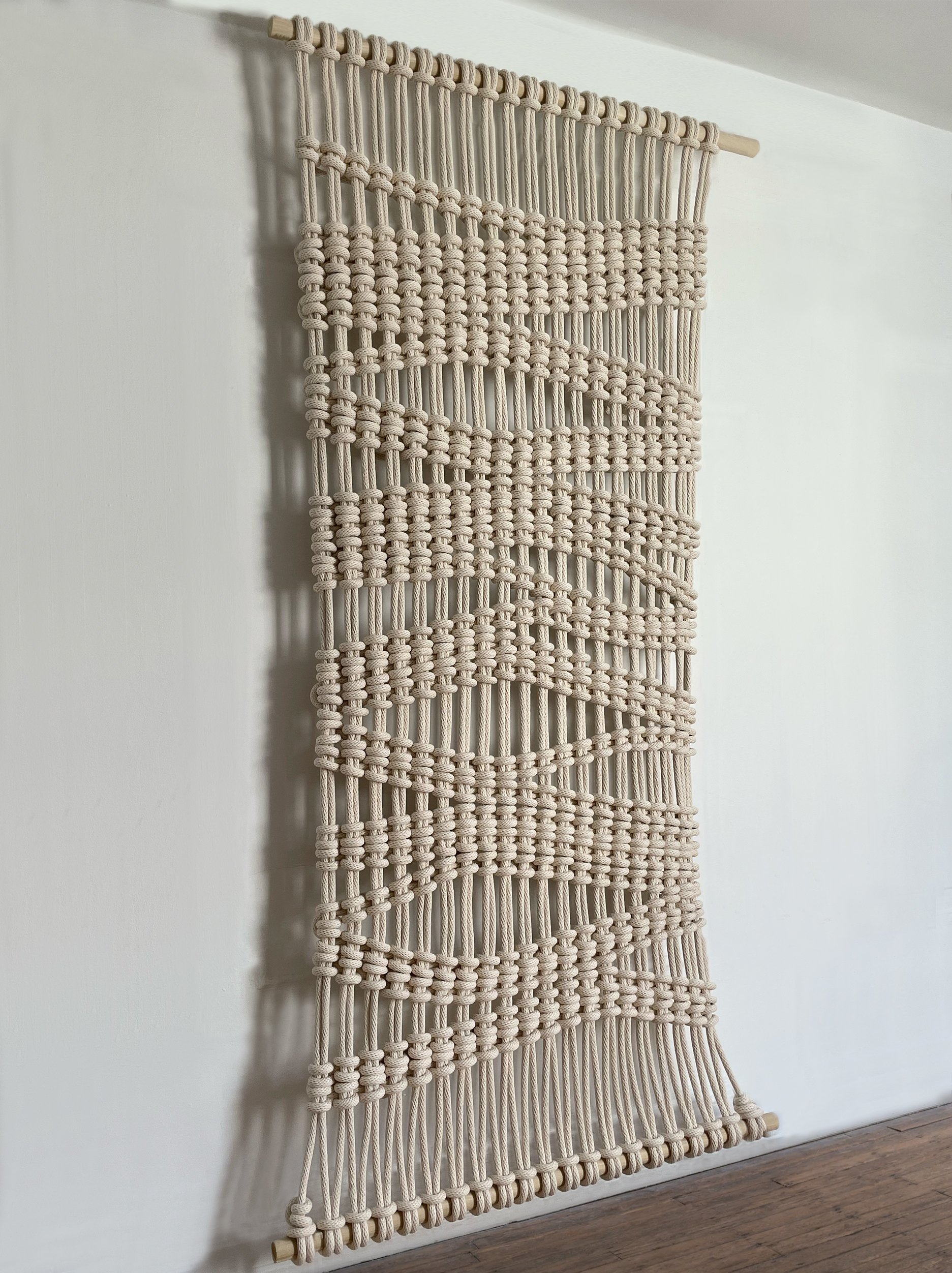 LargeCustomScreenRope__WaveKnottedXLTapestry copy.jpg