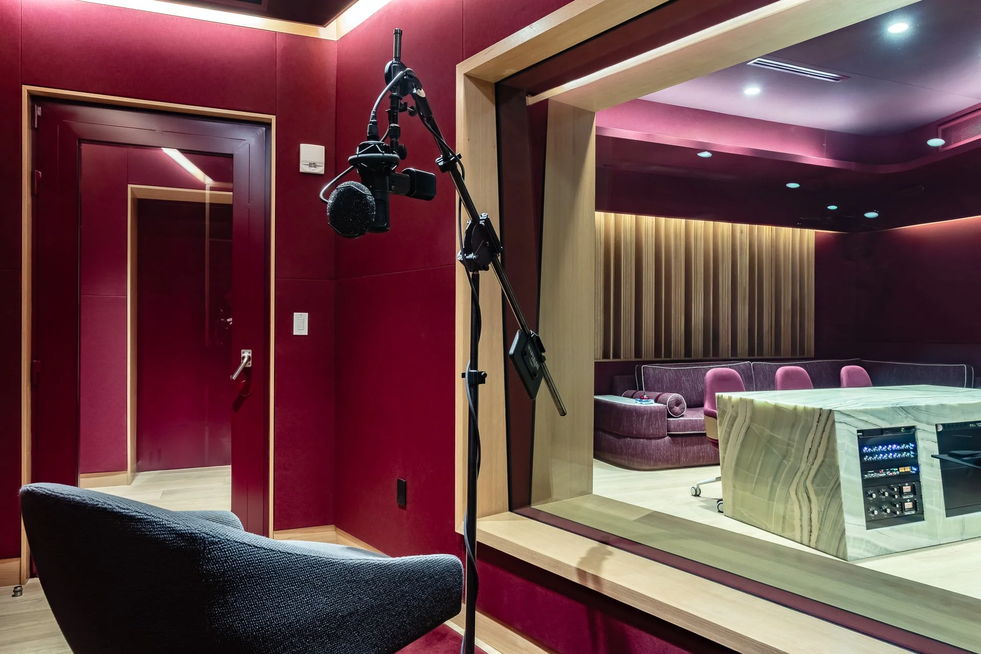 Onyx Room