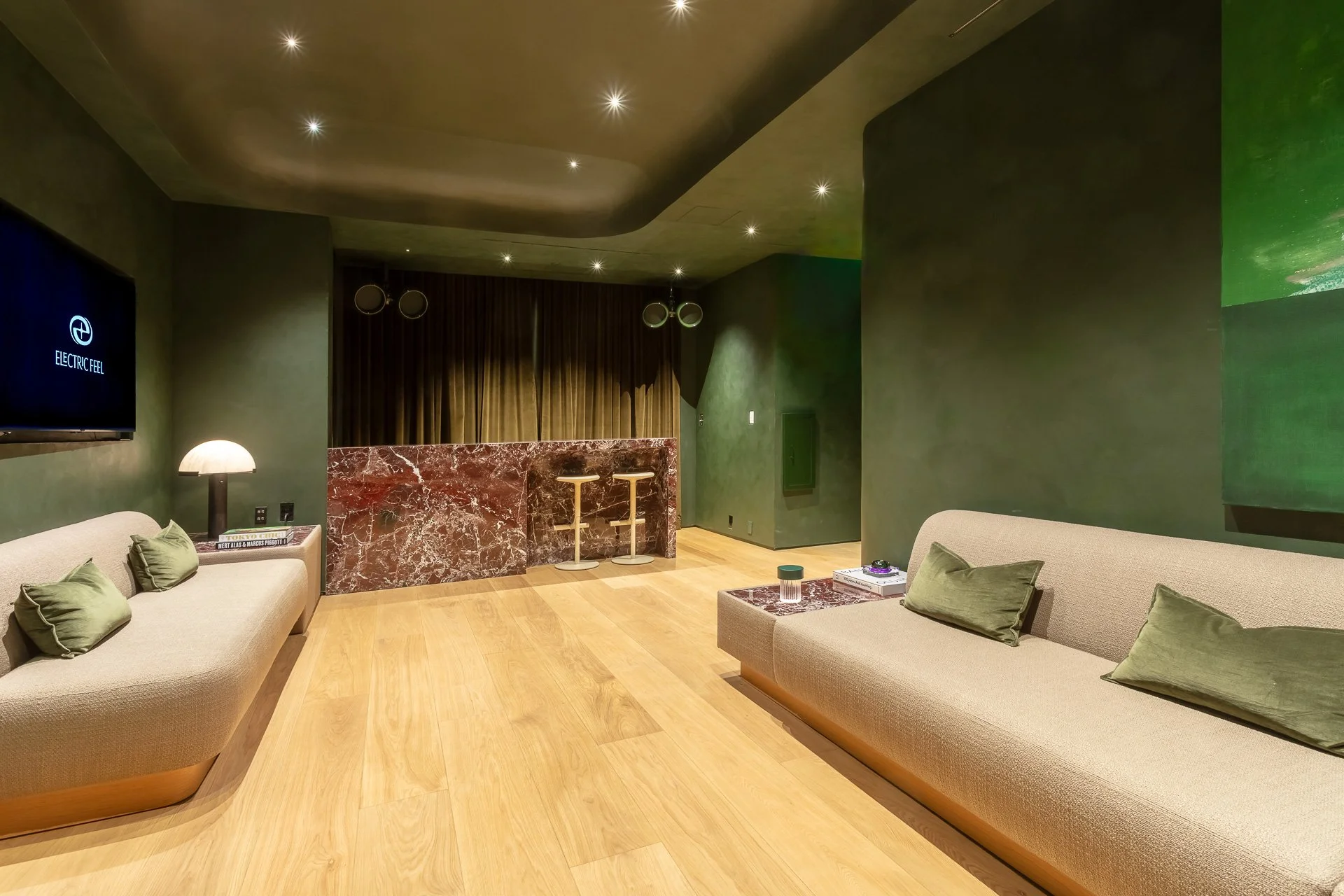Jade Lounge