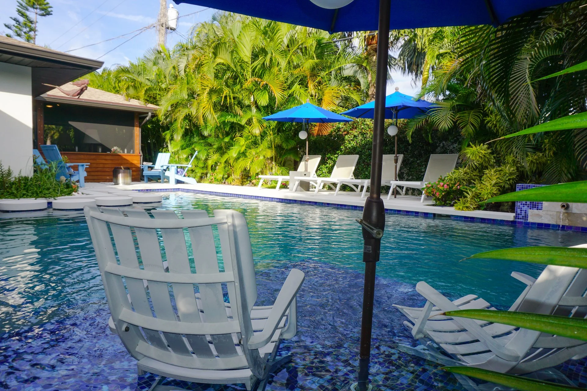 Pisano D Sunshelf Comp chairs.JPG