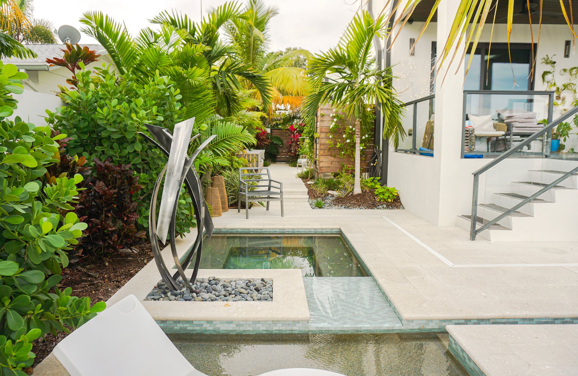 Haahr D Sculpt to Side.JPG