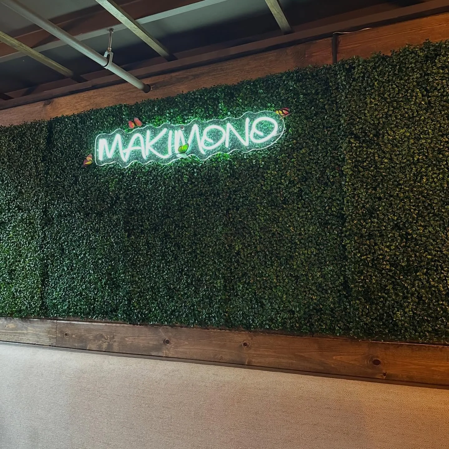 Did you know that we have an indoor dining room that opens at 5:00 pm Friday, Saturday &amp; Sunday for dine in customers only. Let us take great care of you while dining in with us! 

Our take-out window is open until we close! 

Makimono 
📍99 Krog