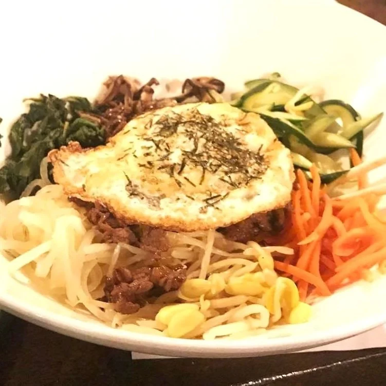 makimono japanese and korean food.jpg