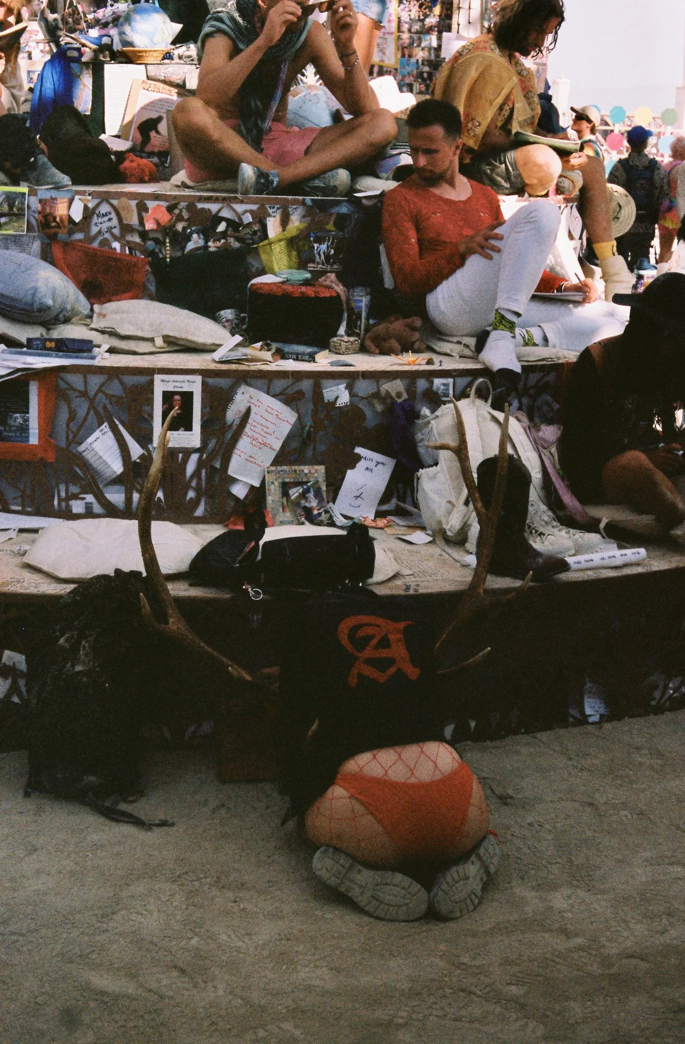 0lilypi_0lilypi-R6-029-13 2.jpg