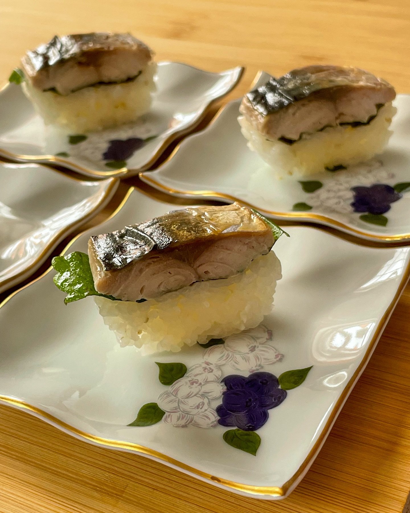 焼き鯖寿司 / Yaki-saba sushi - Kōji (fermented rice) marinaded grilled mackerel nigiri of sushi rice, a hint of pickled ginger and a Shiso leaf.

#daikanuk #daikanbristol #bristoleats #bristolfood #bristolfoodie #bristolfoodanddrink #bristoluk #bestofbris