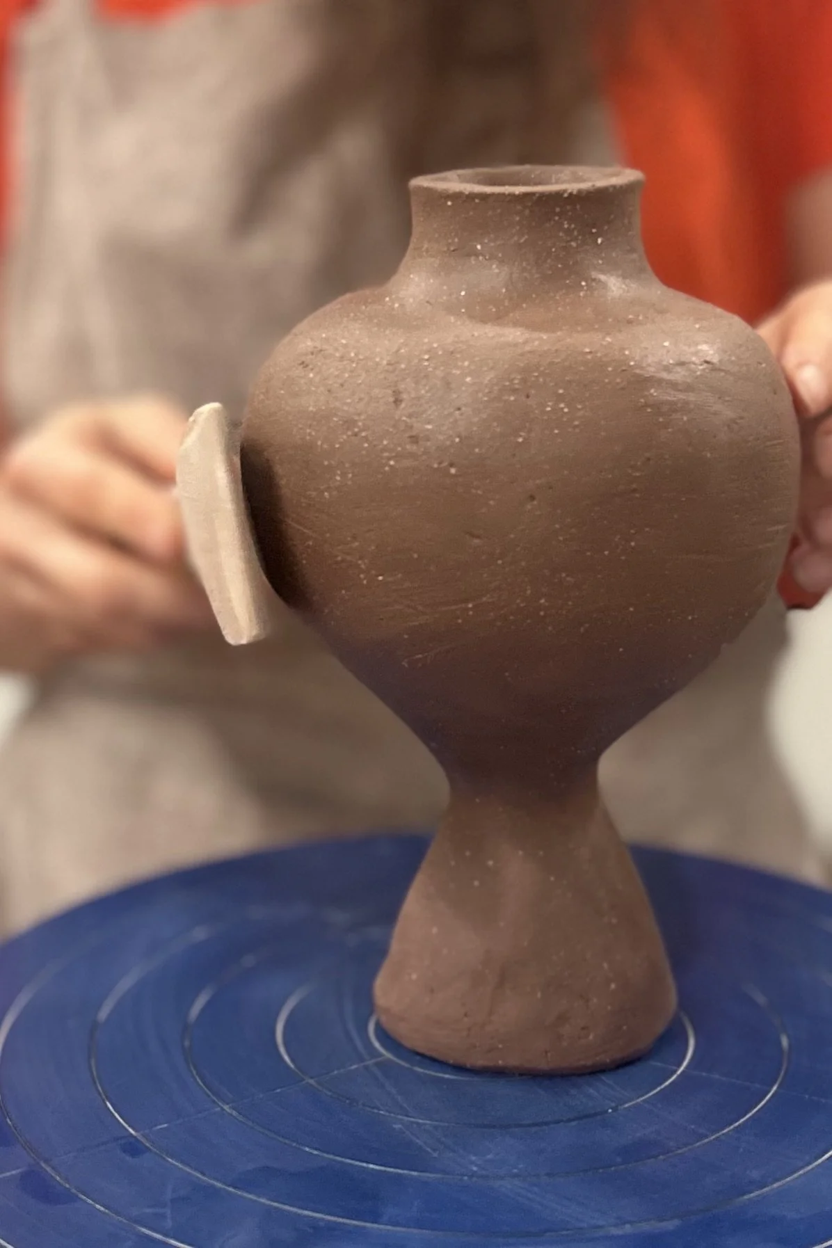 Cours de façonnage poterie Montreal.jpg