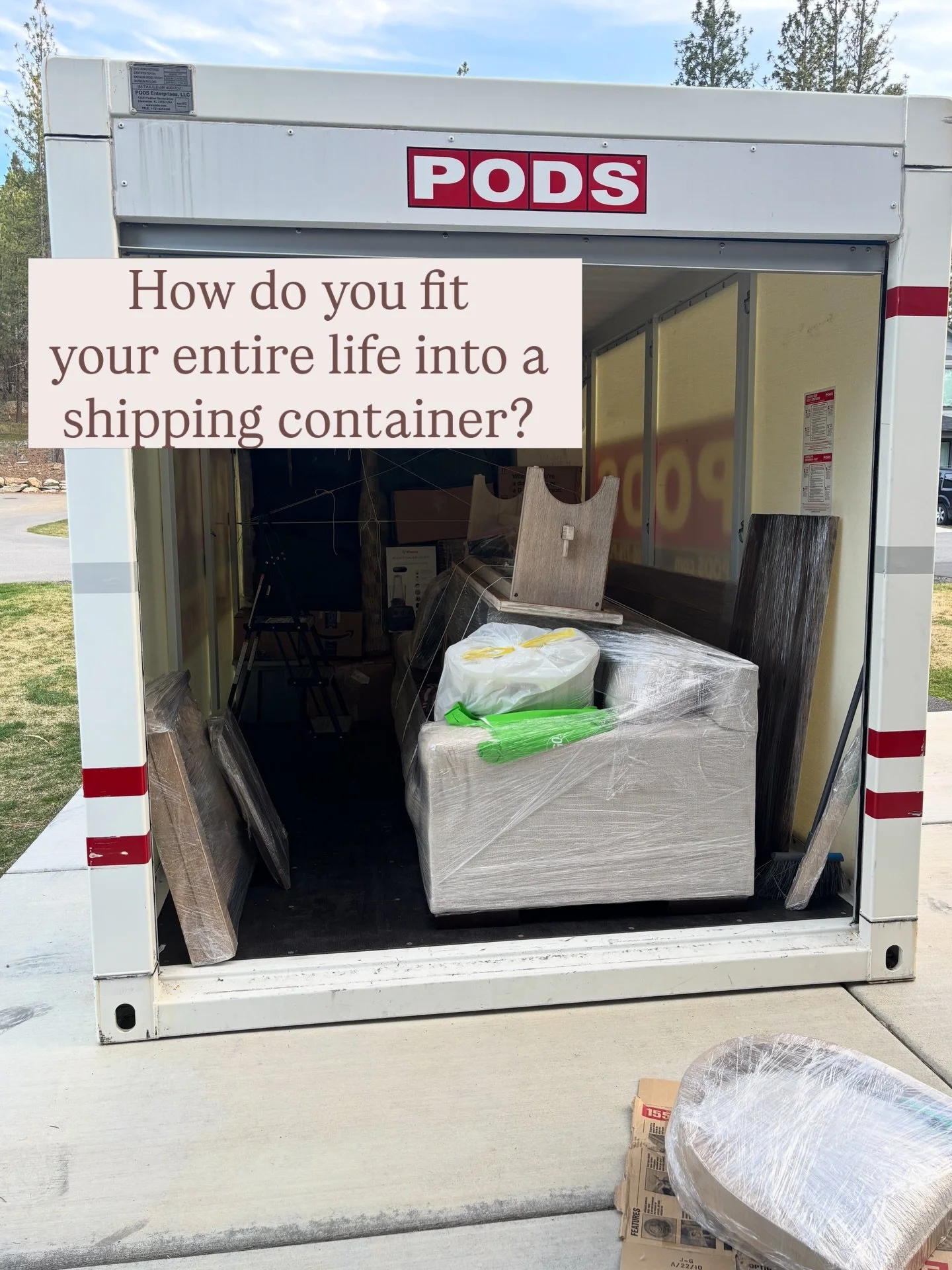 There&rsquo;s a reason why it can feel hard to fit your business into words. 

Often, it means taking a whole big life of lived experience, deeply held values, years of work, a why that&rsquo;s bigger than words, and putting it all together into&hell