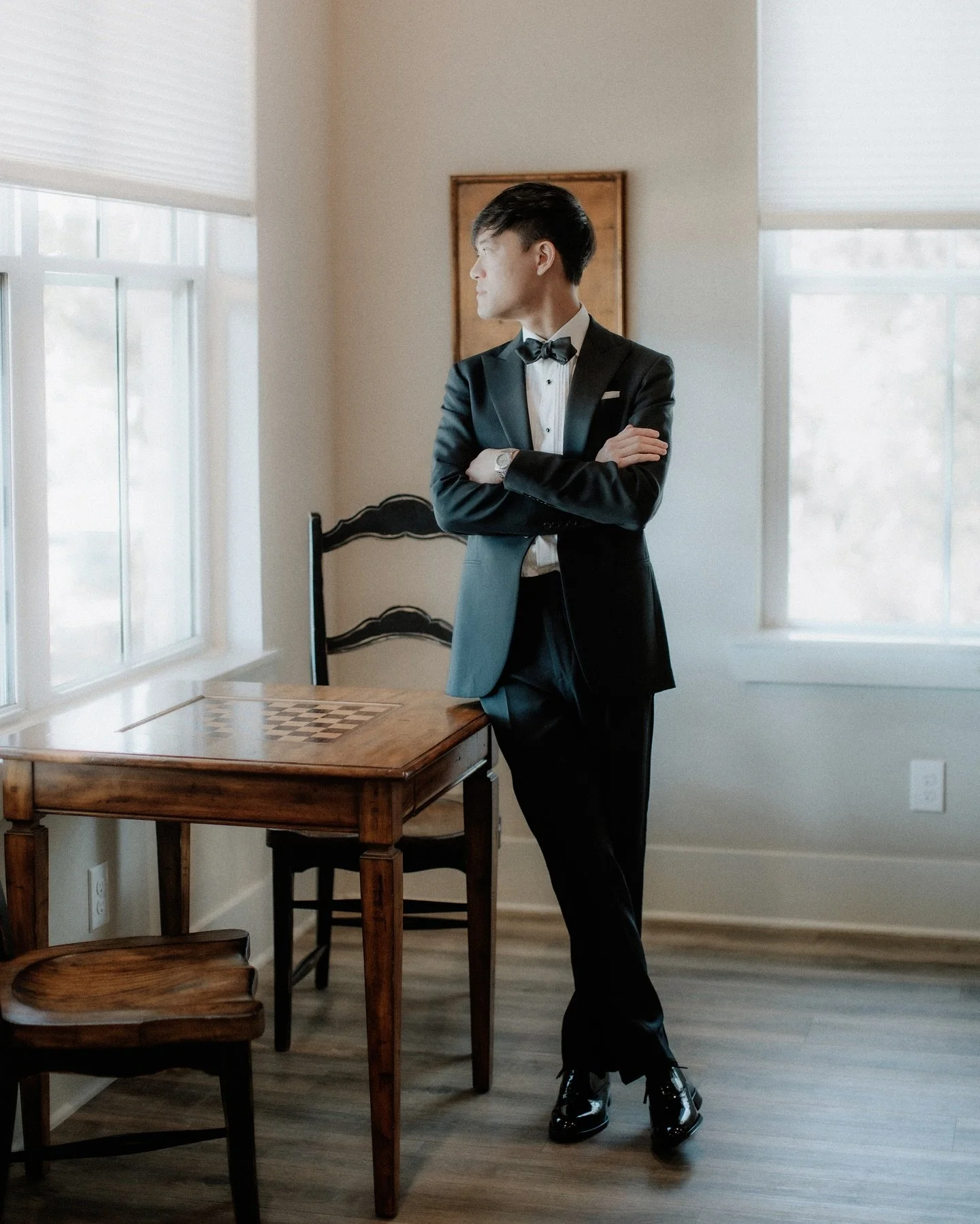 the groom edition: second shooter pov of the groomsmen. Congratulations to M + D. 🤵🏻&zwj;♂️

+ the details: 
Planner &amp; Design: @eachandeverydetail
Lead Photographer: @bran.potter 
Venue: @bellacavallievents
Floral: @thefloraleclectic
Rentals: @