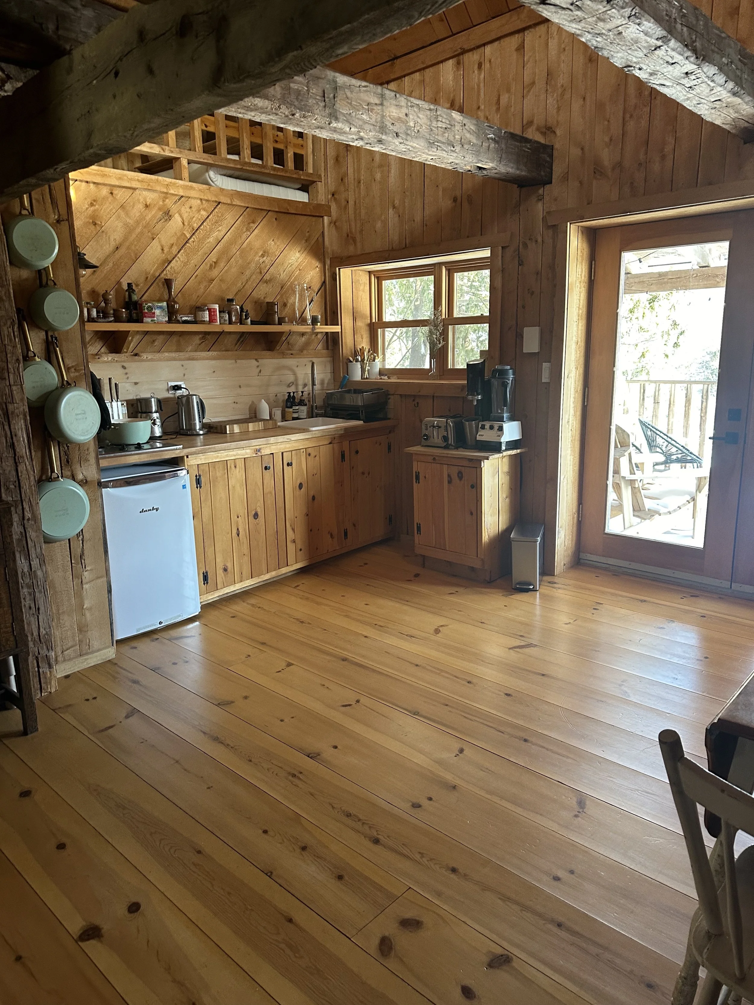 cabin 2 kitchen .jpg
