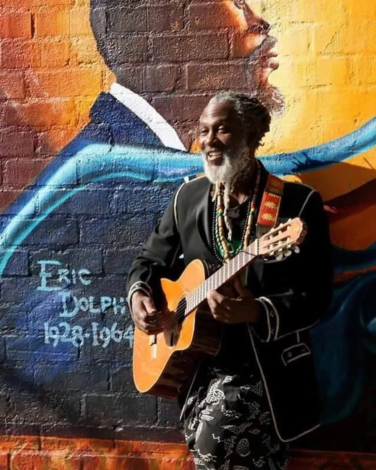 Meet Wadada Khufu 🎶

Originally from the suburbs of Washington DC, Wadada Khufu Watts came to Los Angeles in 1979 to fulfill his vision&ndash;to heal the world with music and love. Since then, he has earned his place as a true veteran of the Venice,