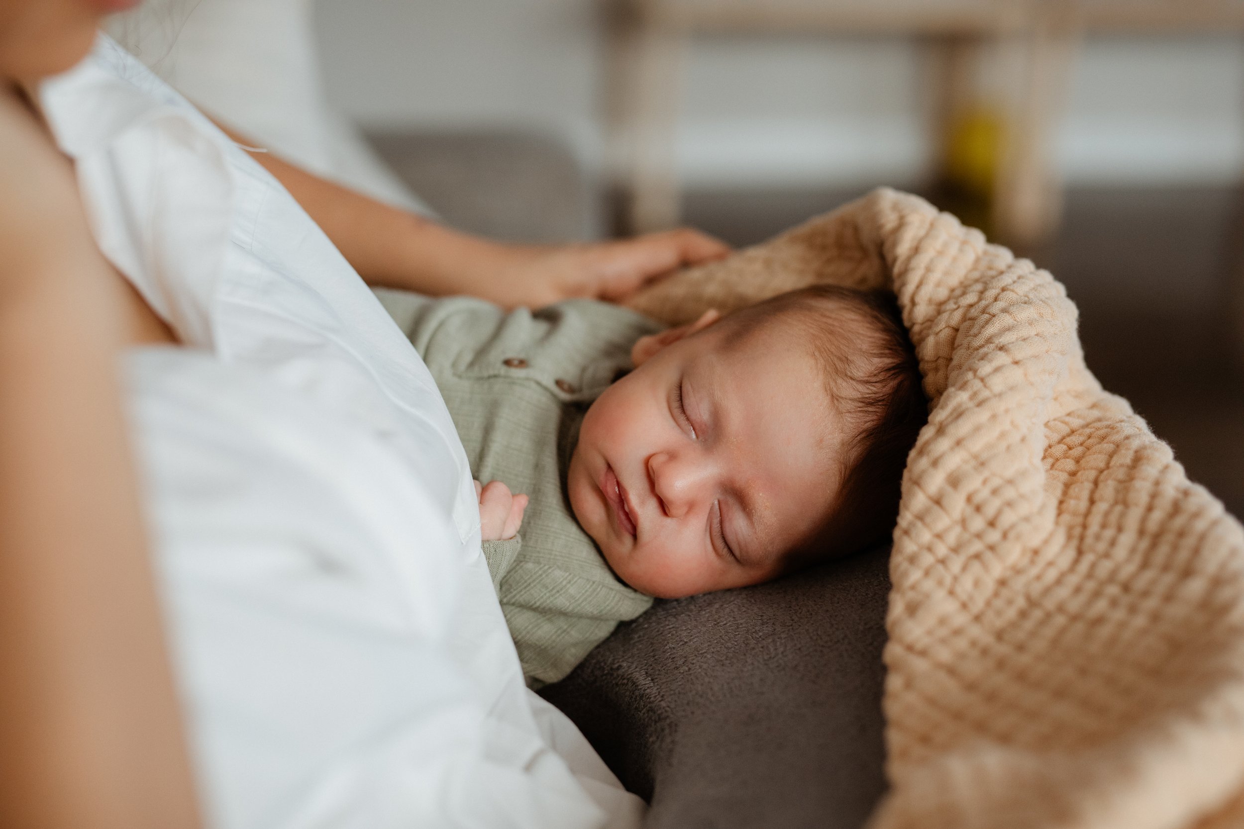 How to prepare for your in-home newborn session