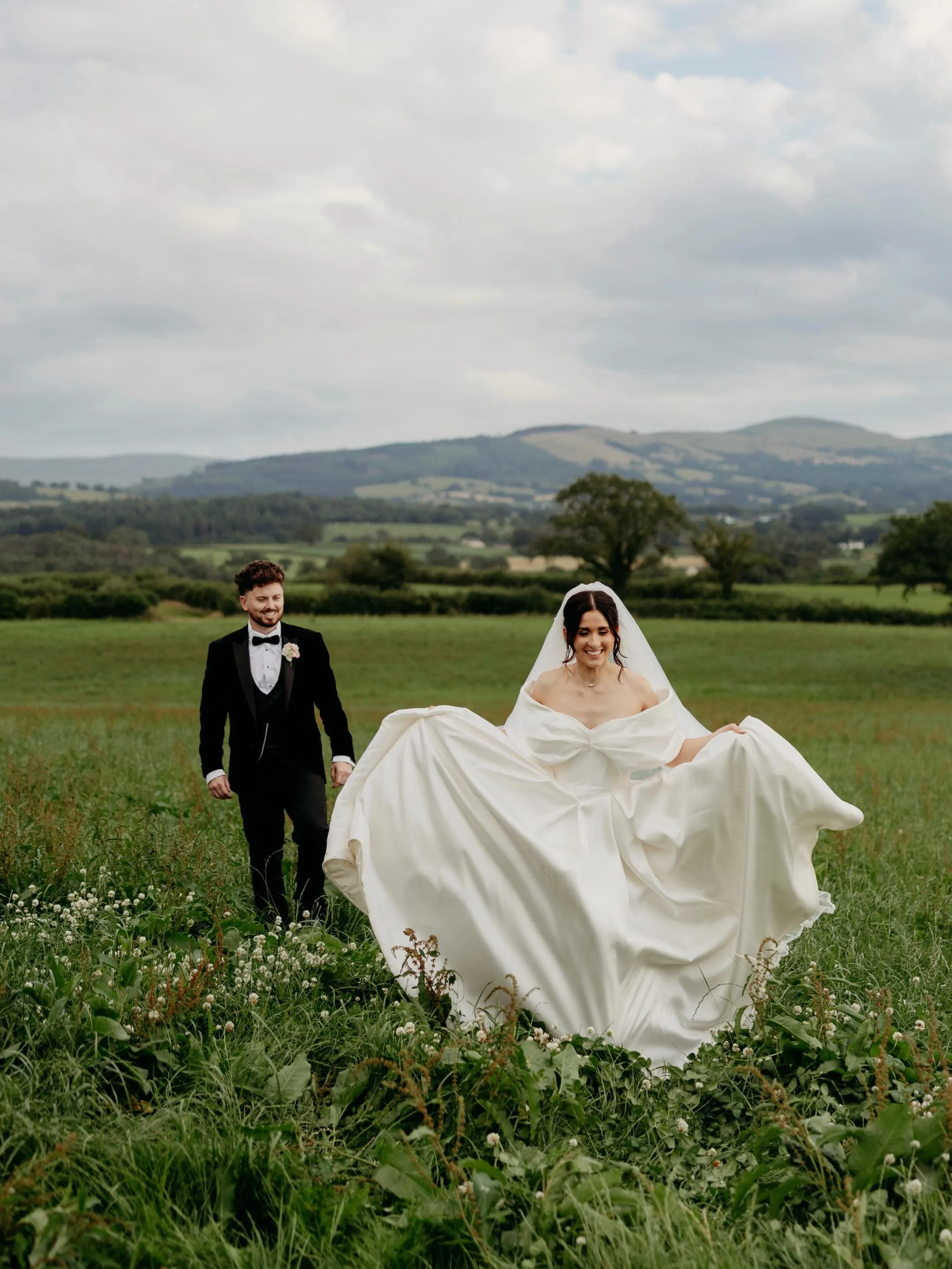 🇮🇹 🤝 🏴󠁧󠁢󠁷󠁬󠁳󠁿 

A huge congratulations to R &amp; I. Thank you so much for choosing us to capture your special day 📸💖

Photographers: @jordhanphotography 
Venue: @greengrovebarns 
Content creator: @savethedatesocials 
Dress: @lauramaybrida