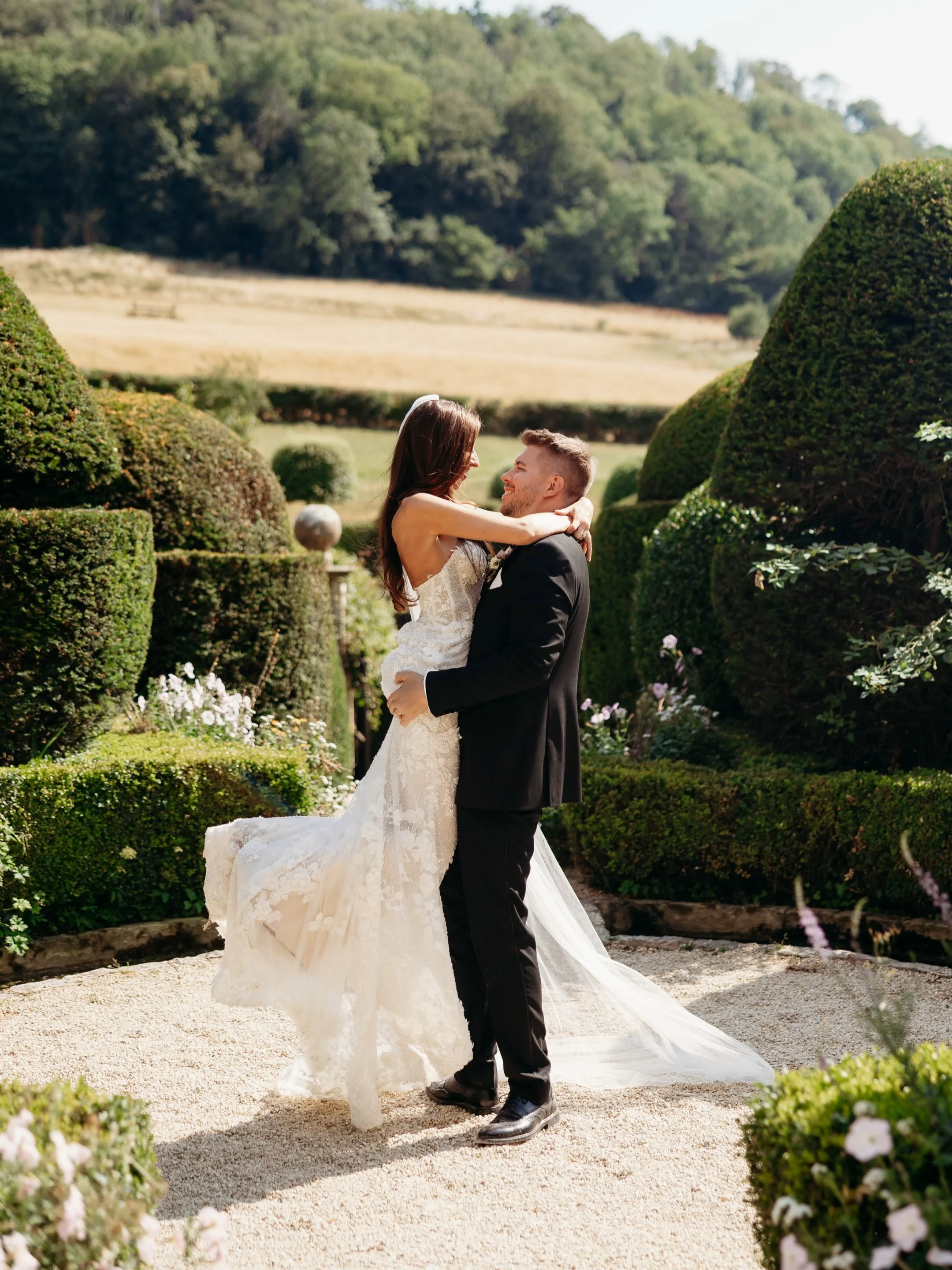 I genuinely have no words for yesterday&hellip; 

C &amp; I got married at beautiful @owlpenmanor , surrounded by beautiful flowers, cute dogs &amp; the LOVELIEST people (&amp; a teeeny tiny power cut)🥺😭 

Congratulations C &amp; I - thank you so m