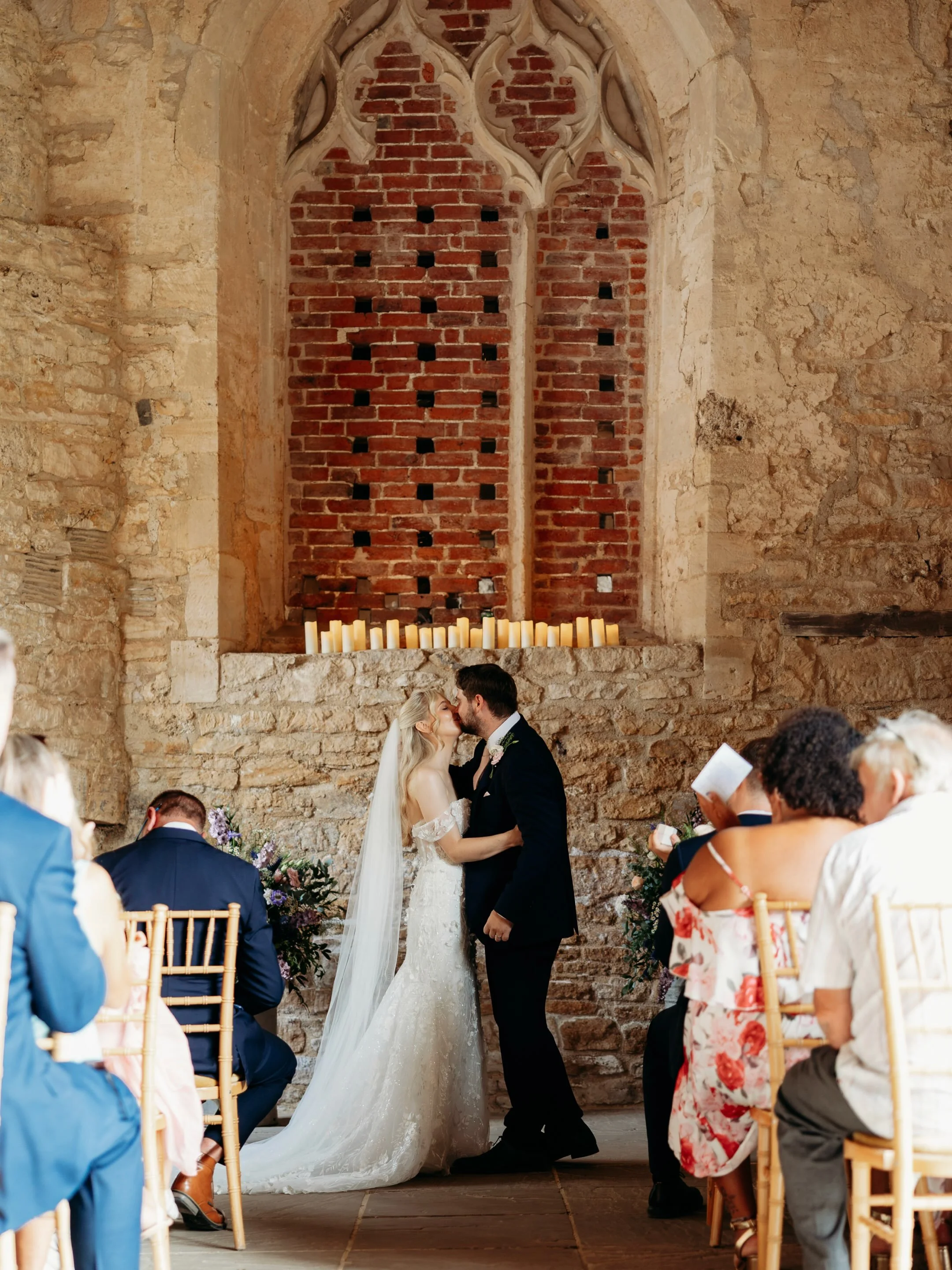 Favourite quote from yesterday: &ldquo;keep your jacket on, it looks better. When people see our photos, they won&rsquo;t know it&rsquo;s a heatwave&rdquo; 😂💁🏼&zwj;♀️ it&rsquo;s safe to say, yesterday was HOT 🥵

Congratulations J &amp; A 💖 

Pho