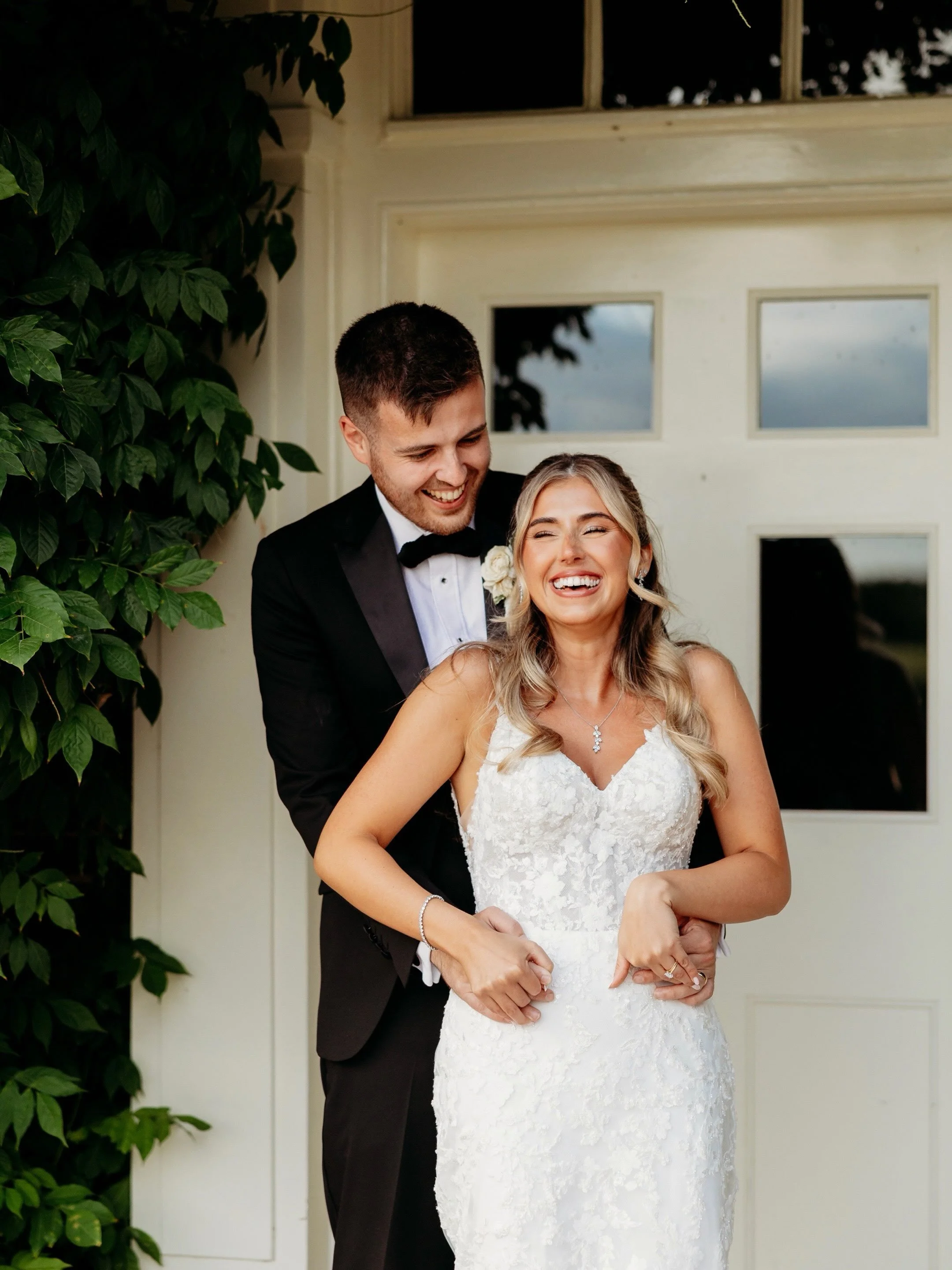 Some of our absolute favourites from V &amp; M&rsquo;s couples session 😍 

Photographers: @jordhanphotography 
Venue: @alrewashayes 
Videographers: @sbkweddingfilms 

#ukweddingphotographer #southwestweddingphotographer #funweddingphotography #relax