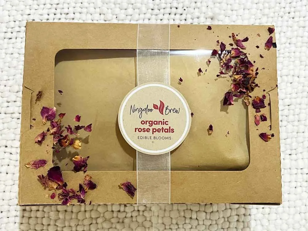 edible blooms confetti