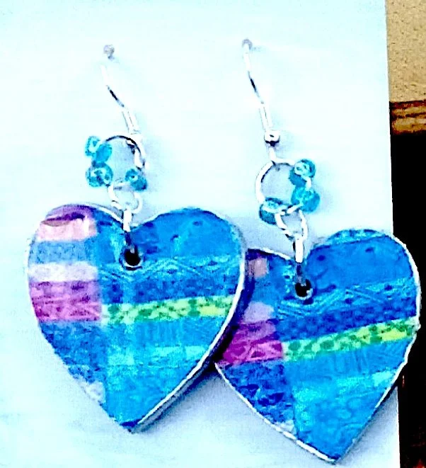 Earrings to Show - E34-C  heart earrings.jpg