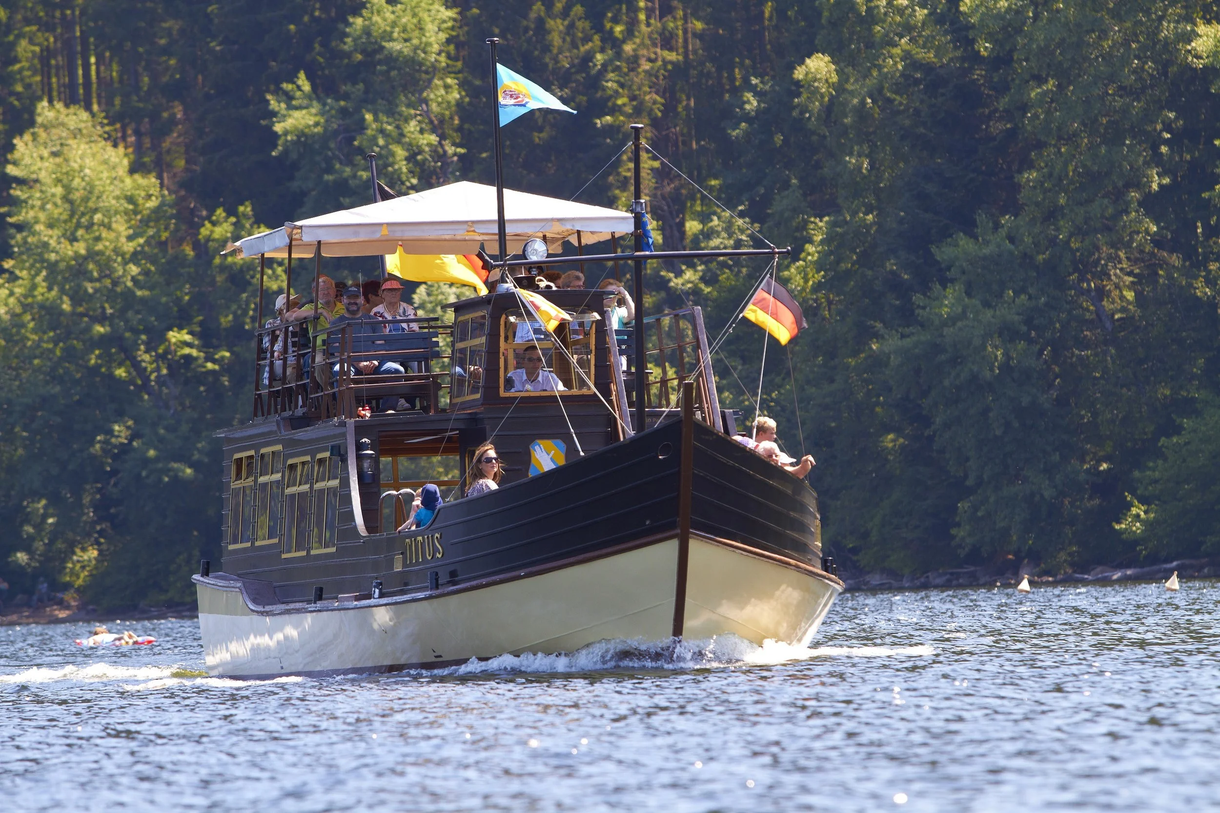 Drubba Bootsvermietung & Rundfahrten Titisee drubba-titisee.com