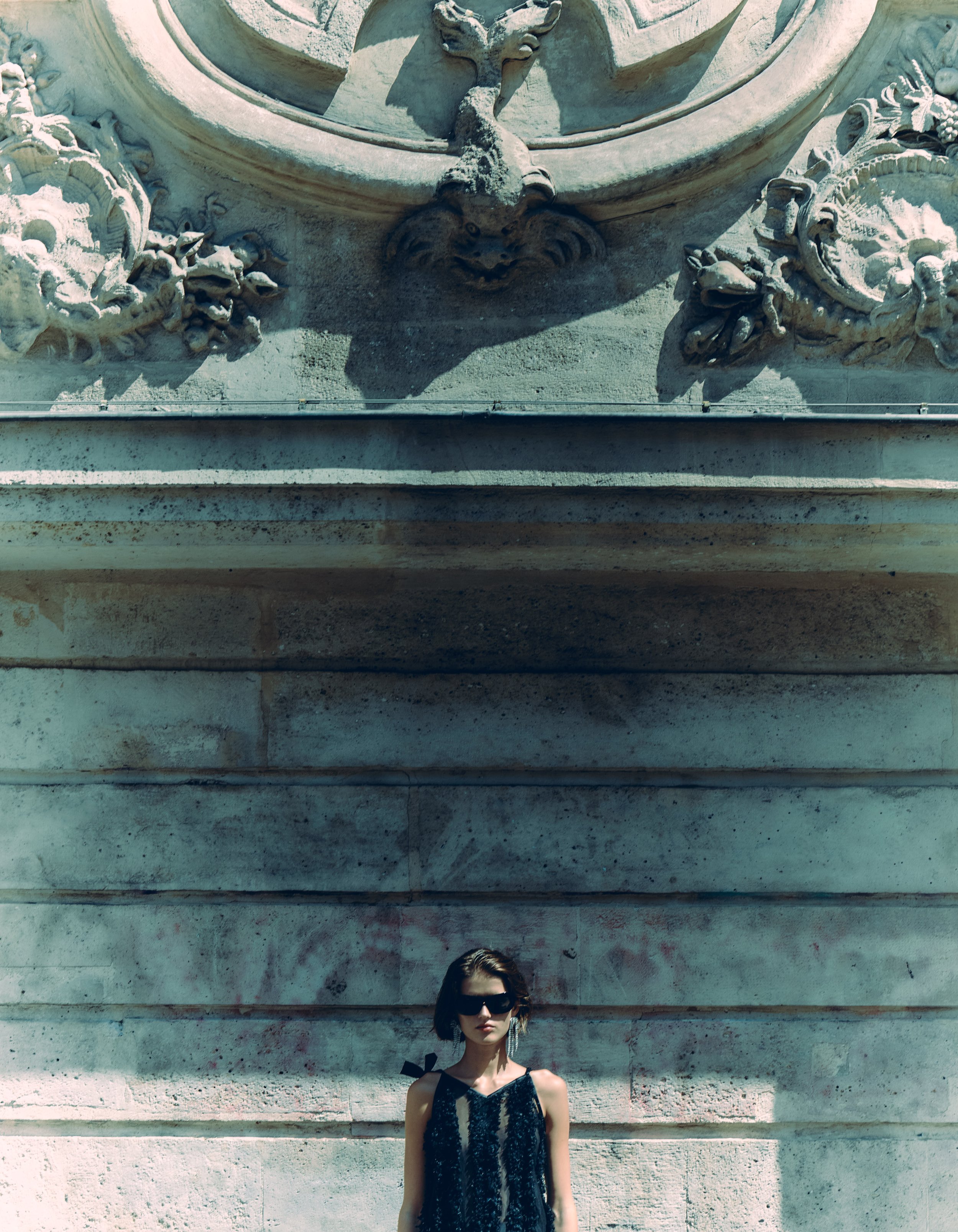 PARIS_LOVES_ME_12.jpg