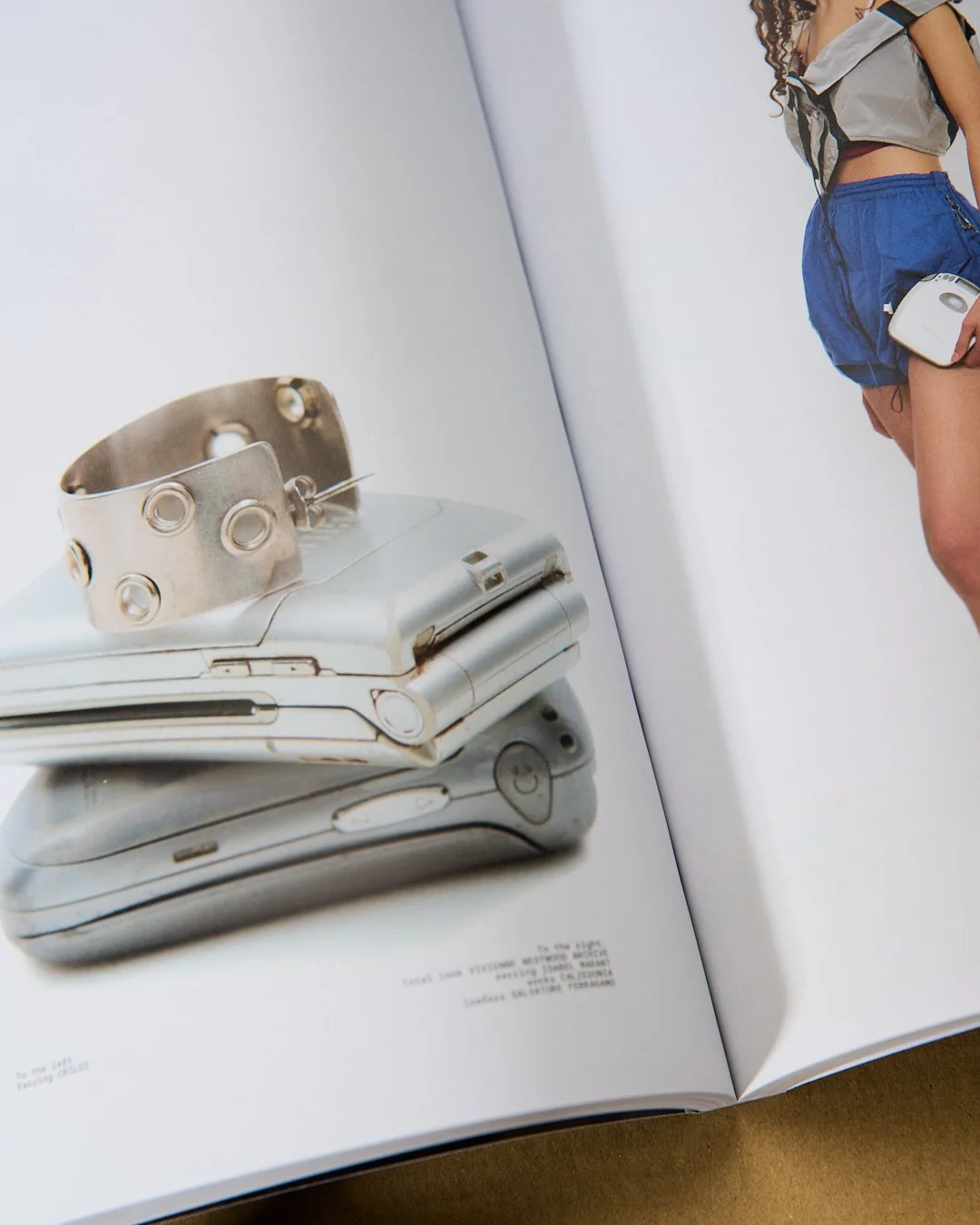 STILL BOOK TVN 0040062.jpg