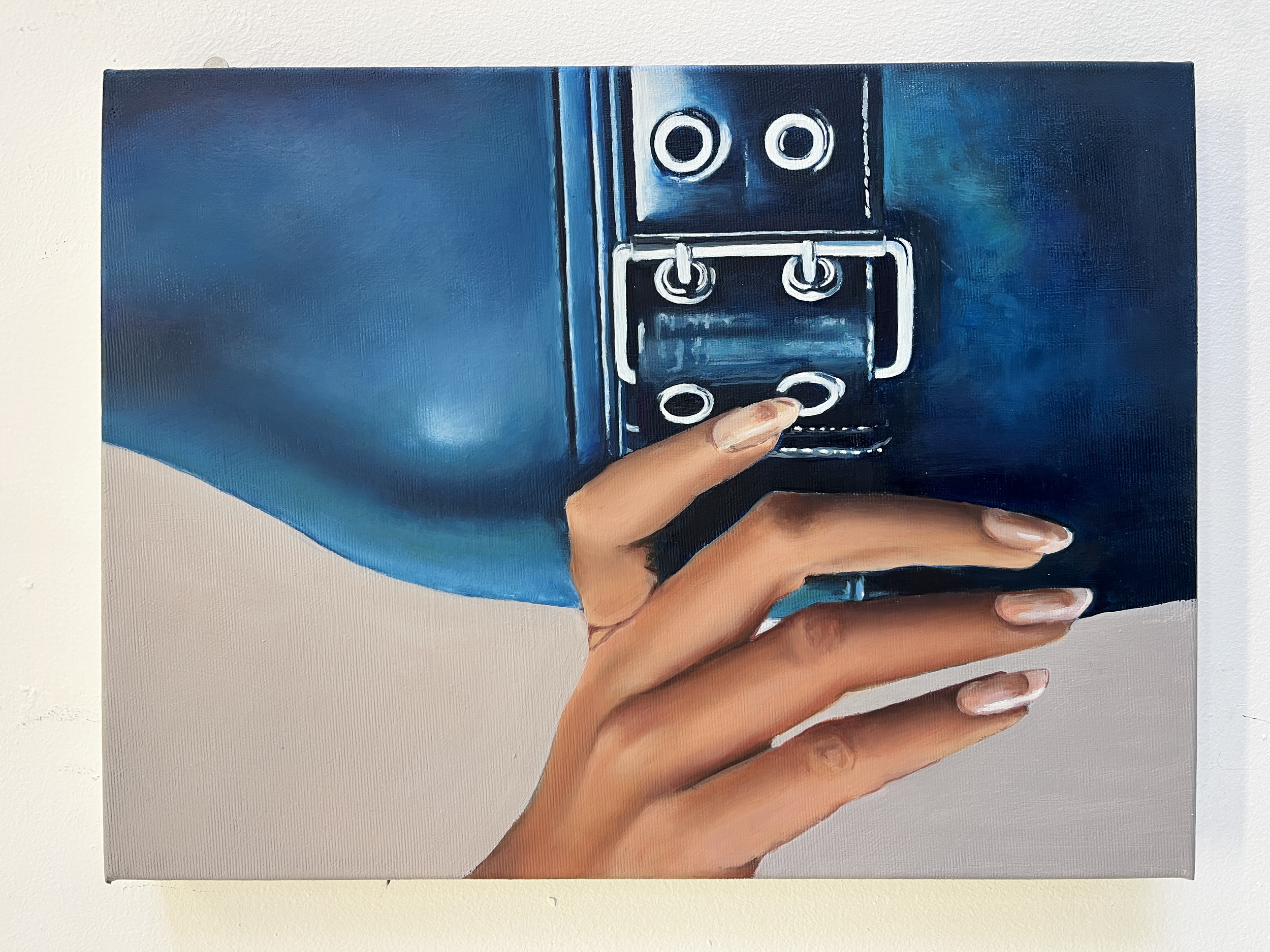 Tough Cookie.
2023, Oil on linen, 45cmx30cm