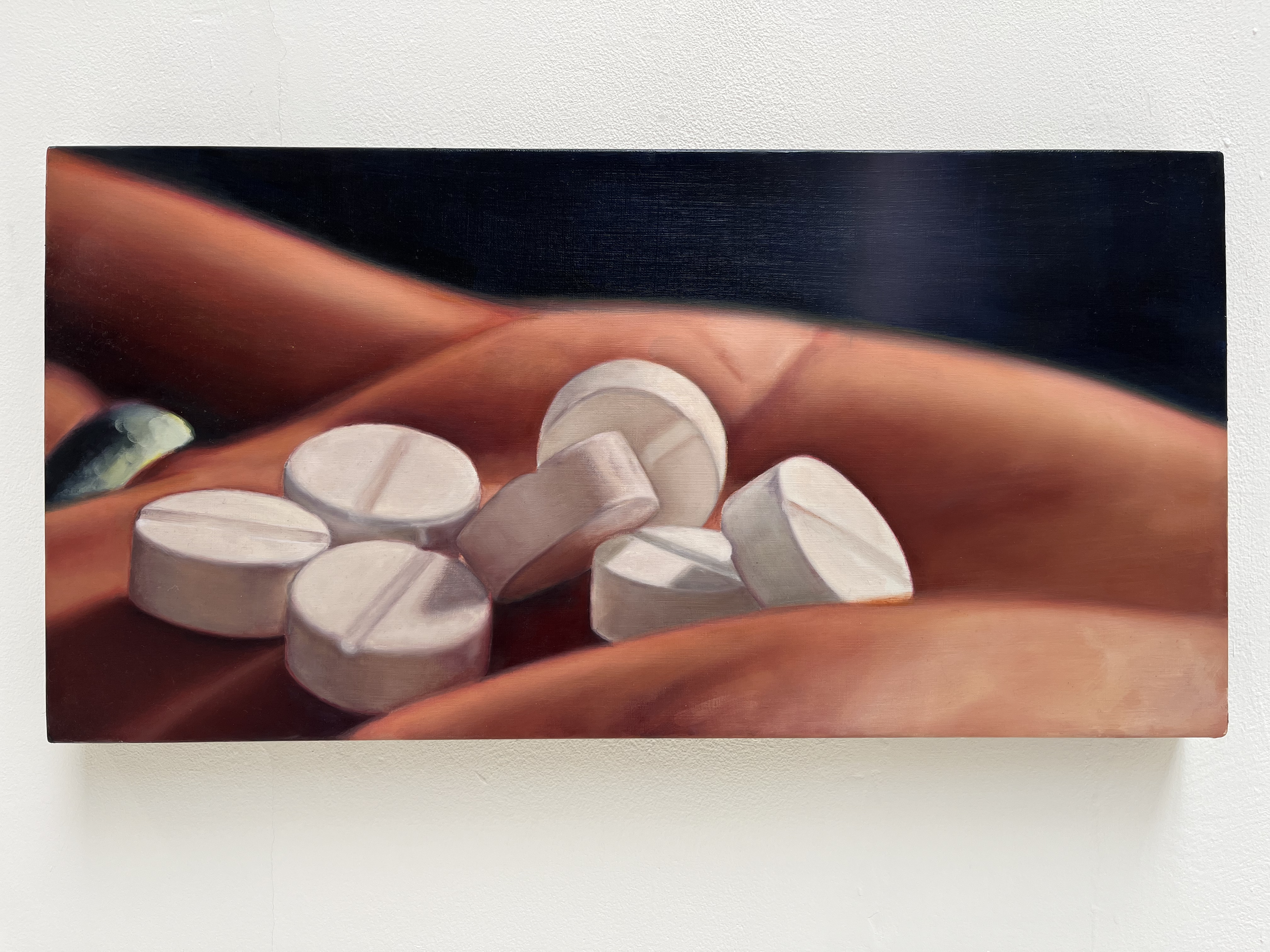 Just beyond the fall from grace -
behold that ever-shining place.
2024, Oil on linen, 70cm x 35cm