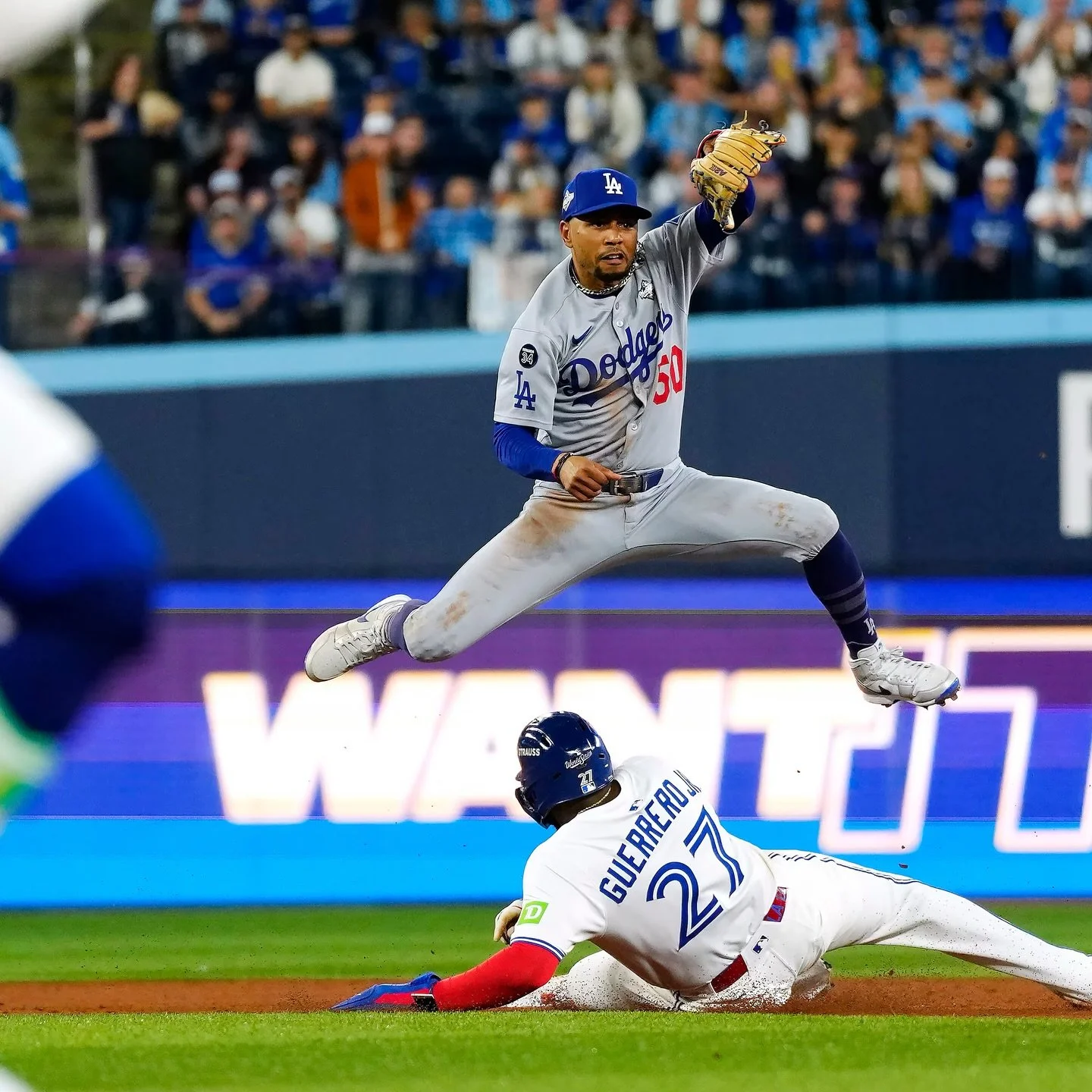 ⚪️ 🔵 GAME 6 🔵 ⚪️ 
ITS HAPPENING BABY! 
Join us to watch the Canadians represent against the champs this Saturday at 10am, book your table or roll on in for a crisp Coors and some almighty swings (and hopefully a respectful amount of innings) 

#wor