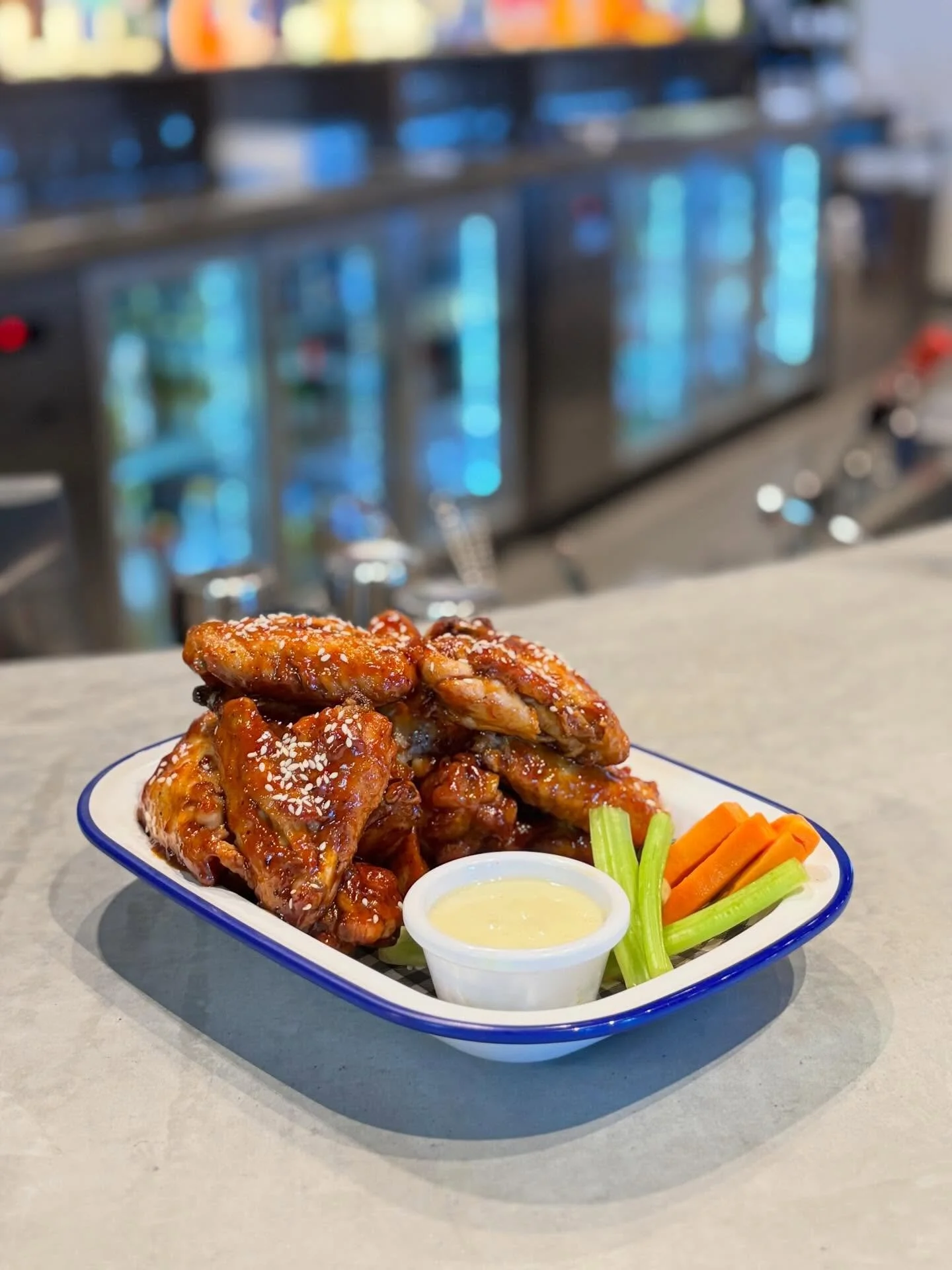 It's Wing Wednesday and we're drooling 🤤 Get up to 24 wings for $1 each with any tap purchase! Flavours like Honey BBQ, Buffalo, and Lemon Pepper are calling your name 😉 

But that&rsquo;s not all&hellip; Trivia at The Ballpark Kotara is officially