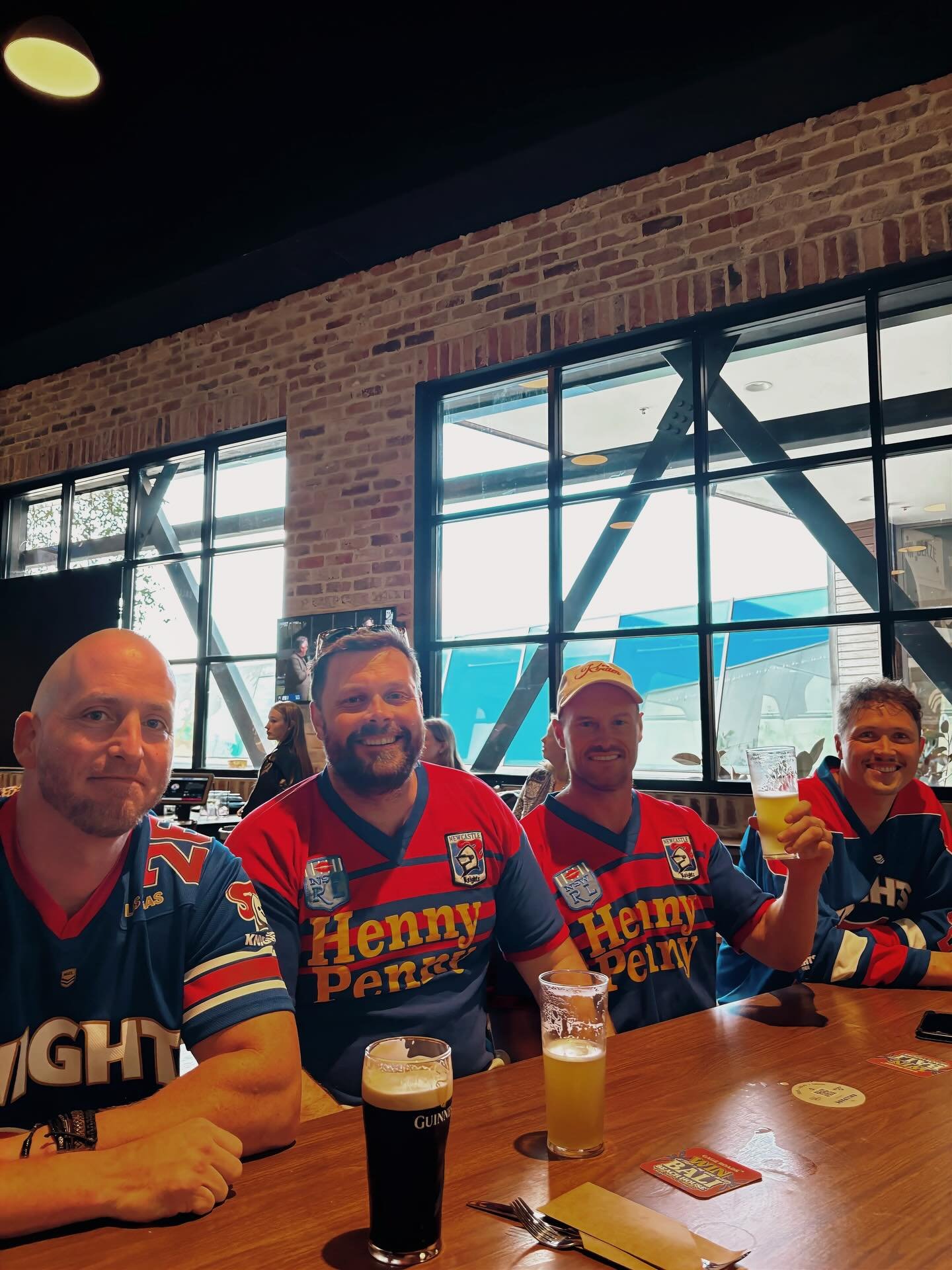 Footy, mates, brews, and good nights! All your sporting needs are here at The Ballpark Kotara! The Newy Knights are crushing it this season, sitting pretty at number 5 on the ladder 😮&zwj; 

Show up and cheer on your team in jerseys and watch the ac