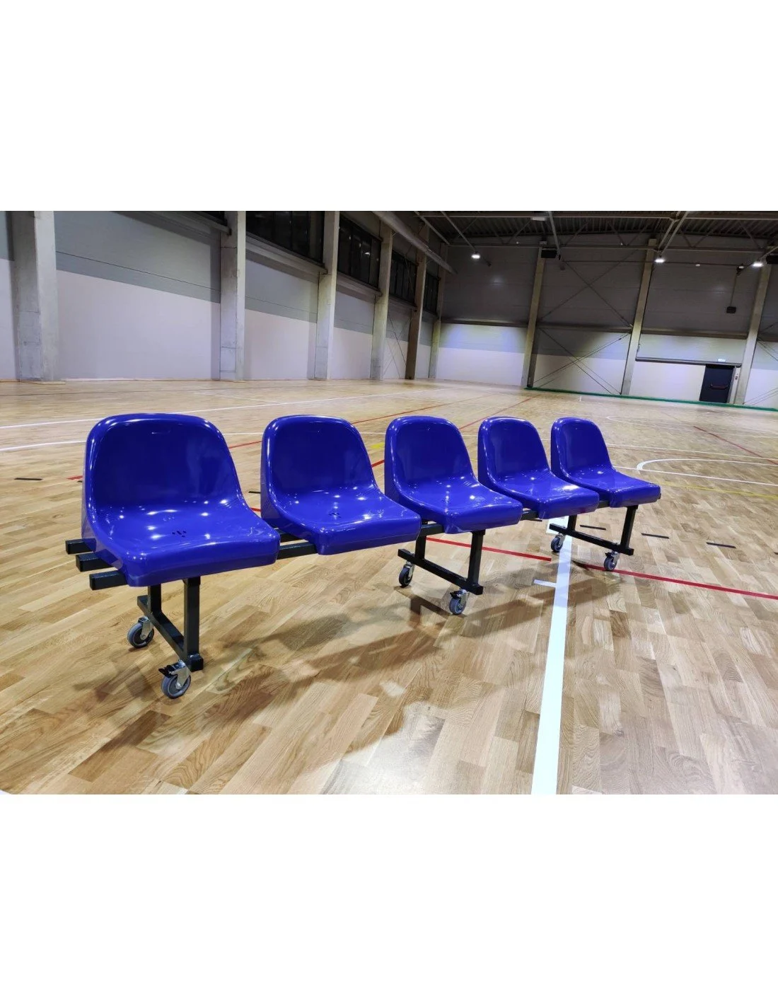 tribune - udskiftningsbænk på hjul.jpg