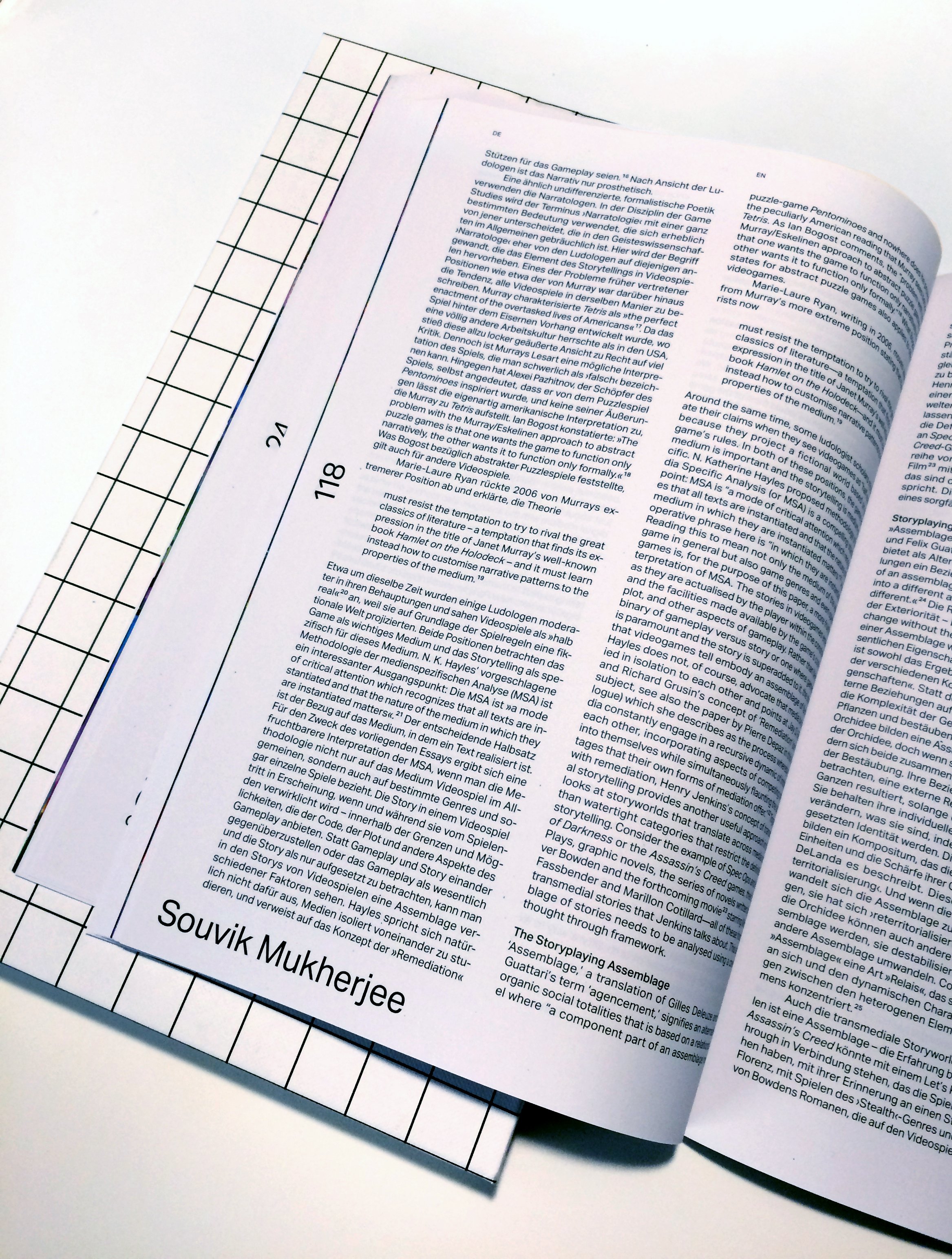 250415-studio-hansen-Repro-Goethe-Institut-Games-and-politics-Katalog-01.jpg