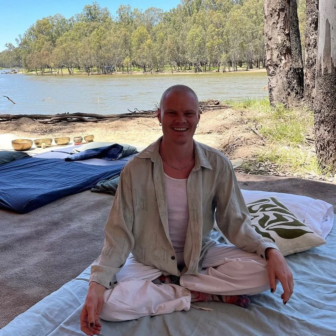 I&rsquo;ll be returning to the Murray river / Yorta Yorta country to offer shiatsu bodywork at Strawberry Fields this November. Looking forward to being back in the bush spa 💆🏽&zwj;♂️